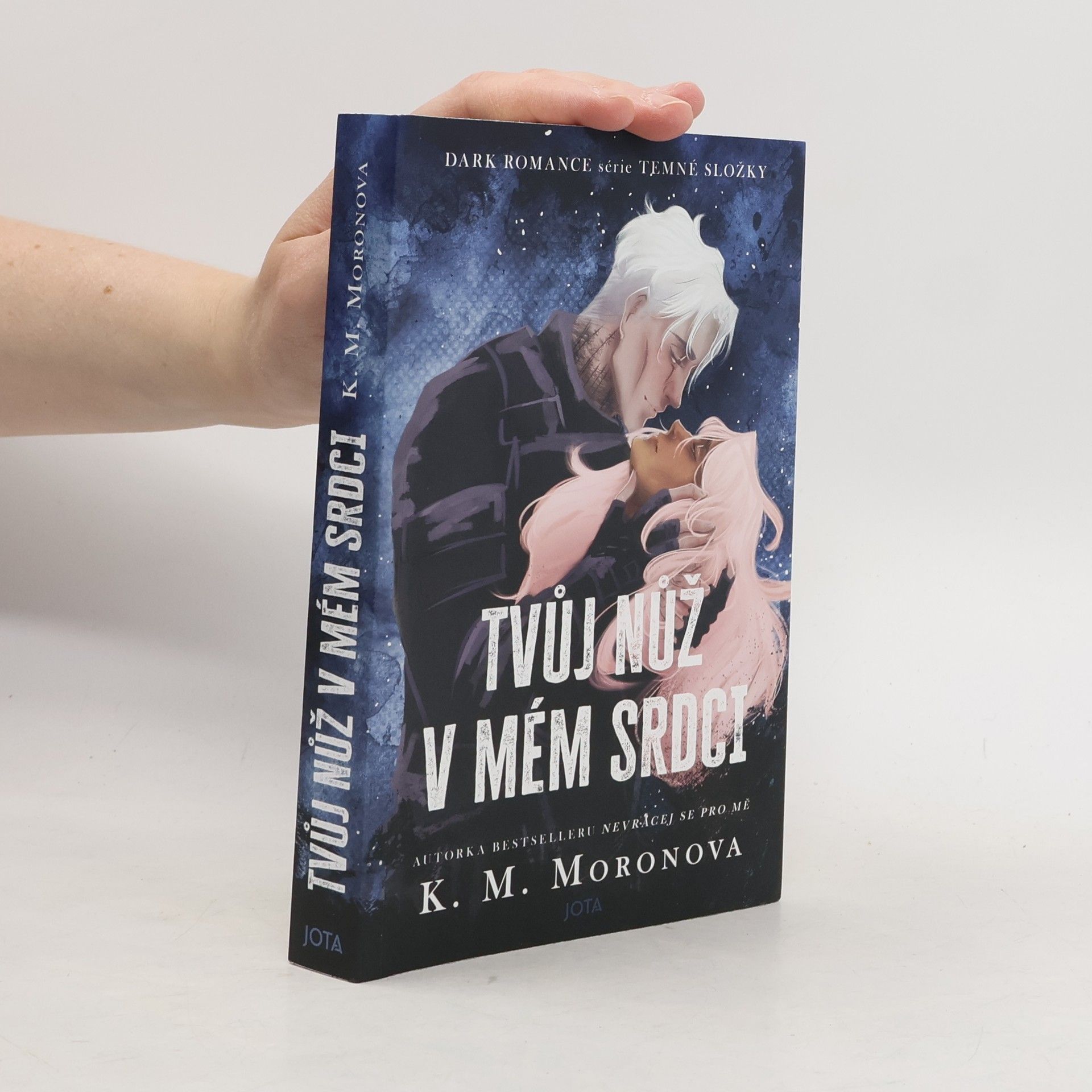 K M Moronova Tvůj nůž v mém srdci