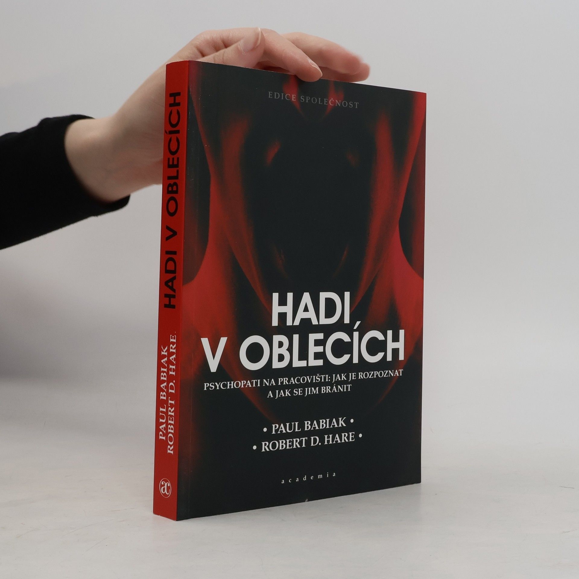 Paul Babiak Hadi v oblecích