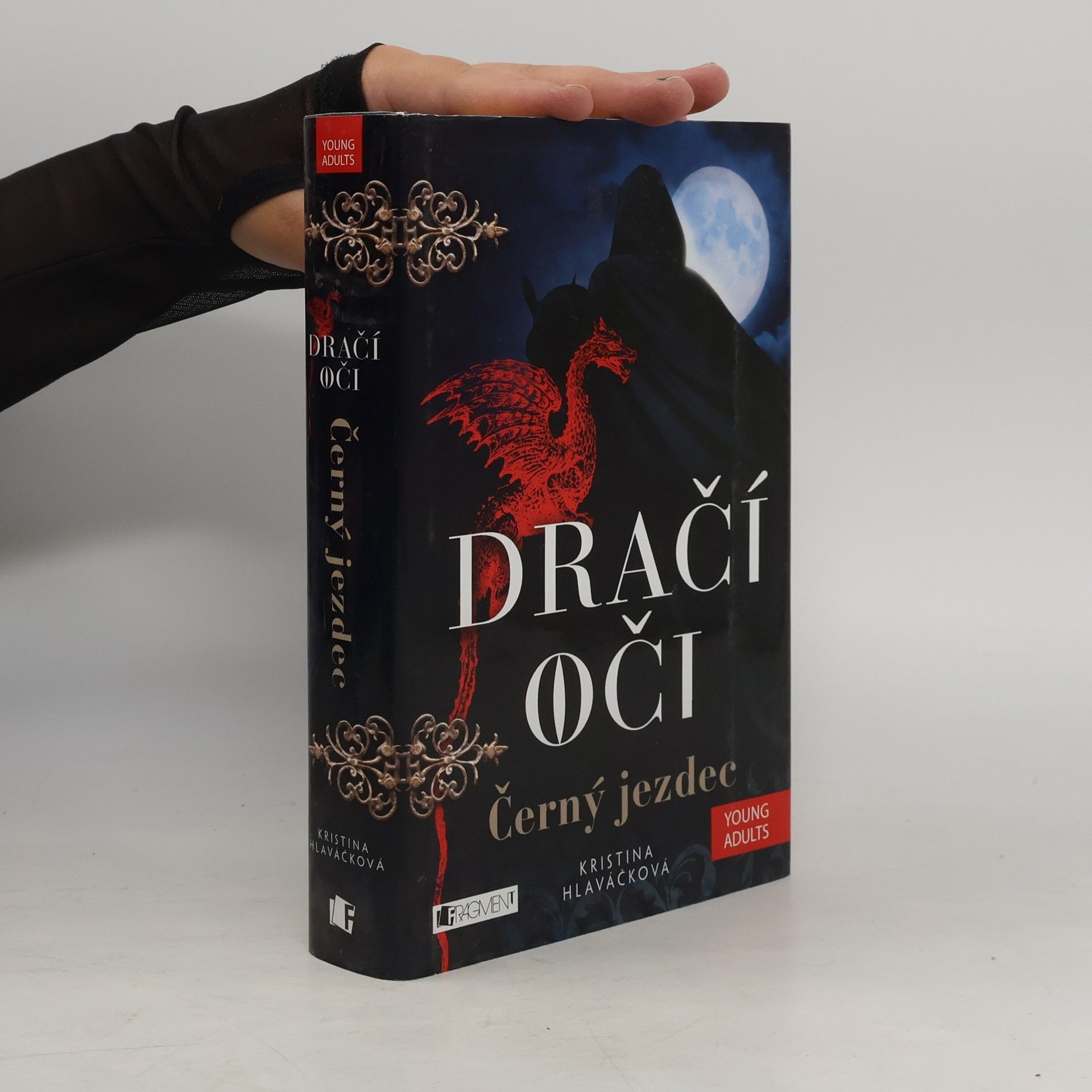 Kristina Hlaváčková Dračí oči. Černý jezdec