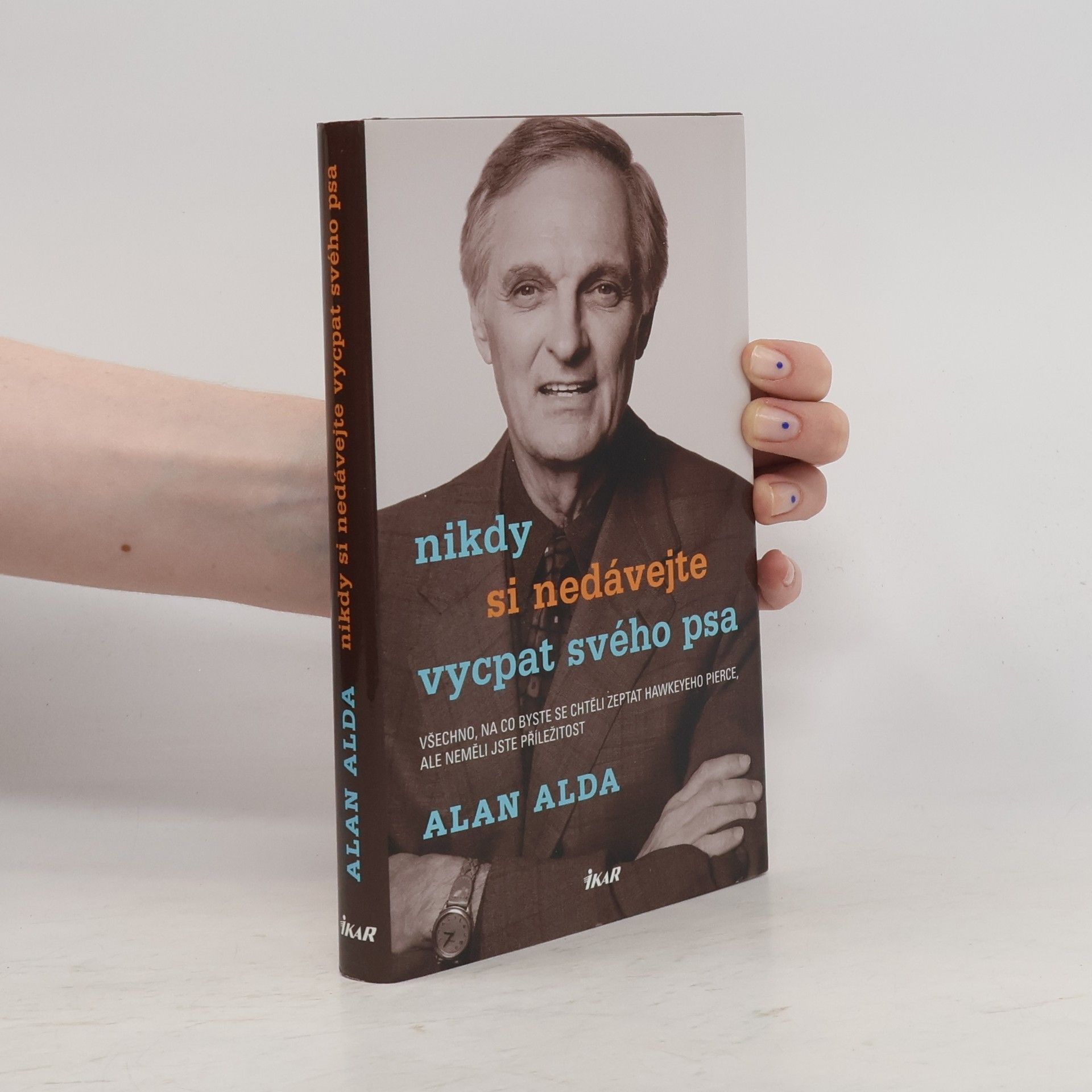 Alan Alda Nikdy si nedávejte vycpat svého psa