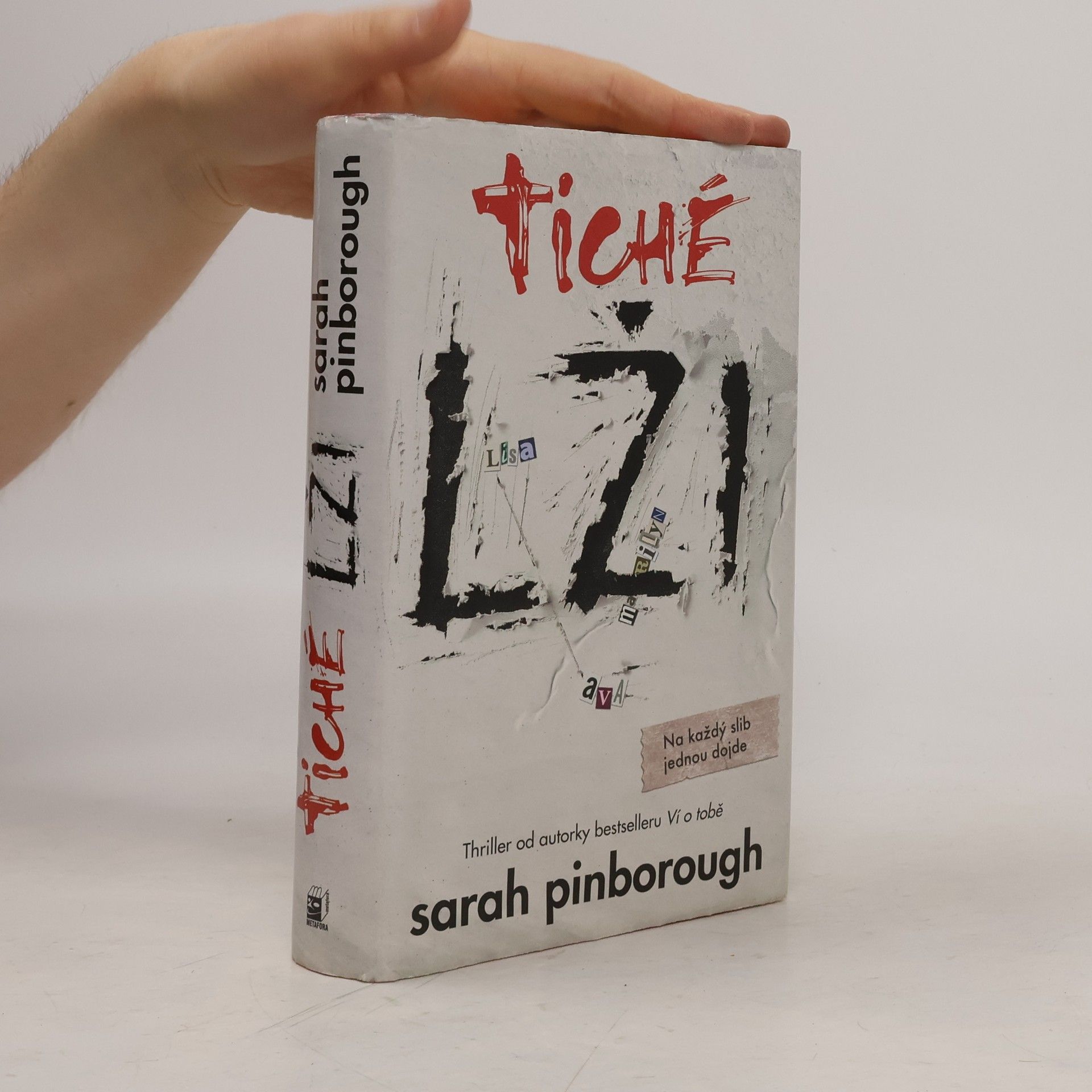 Sarah Pinborough Tiché lži