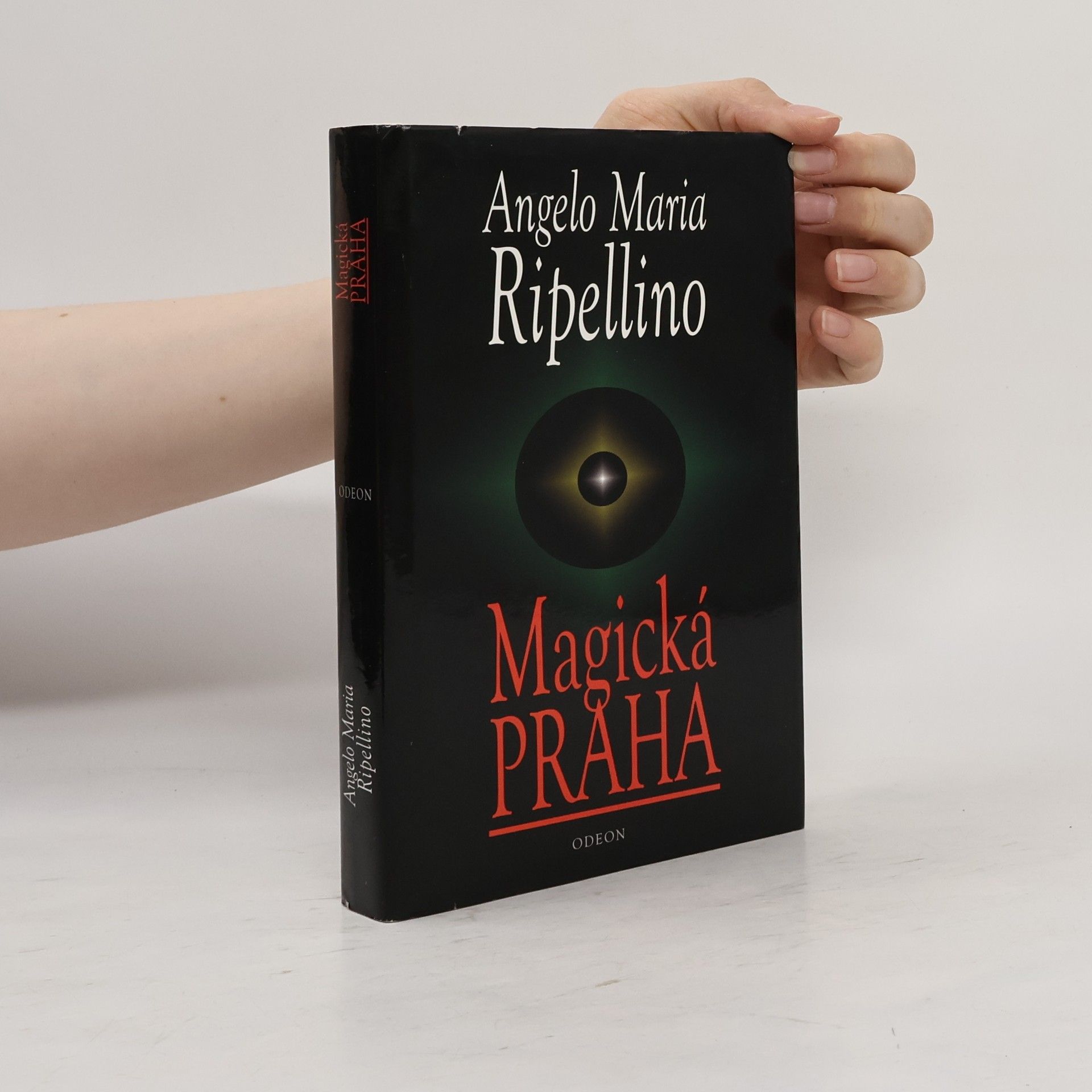 Angelo Maria Ripellino Magická Praha