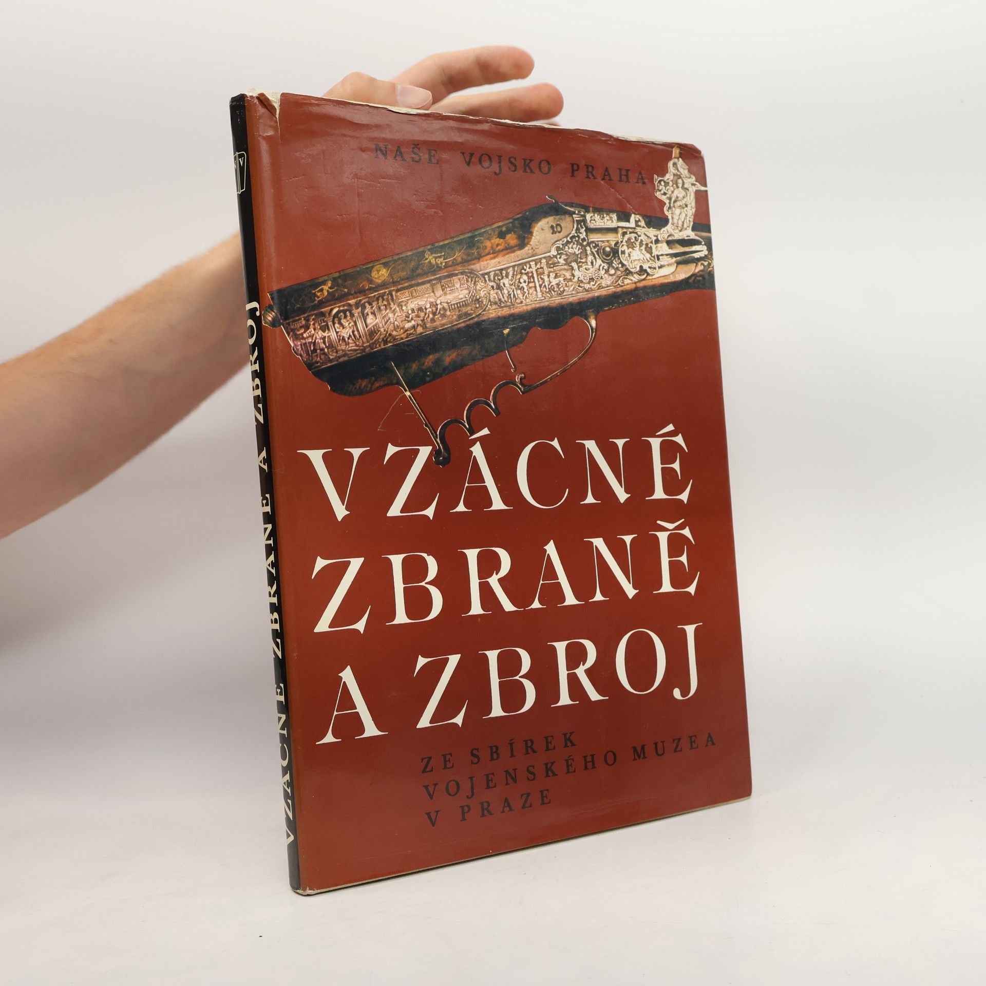 Vladimír Dolínek Vzácné zbraně a zbroj