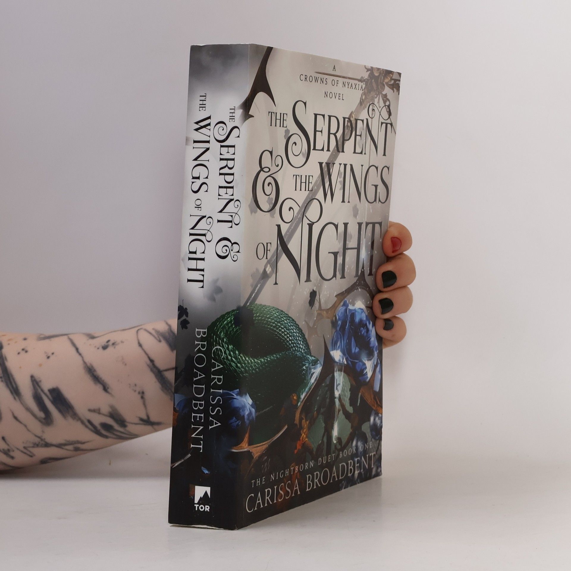 Carissa Broadbent The Serpent and the Wings of Night