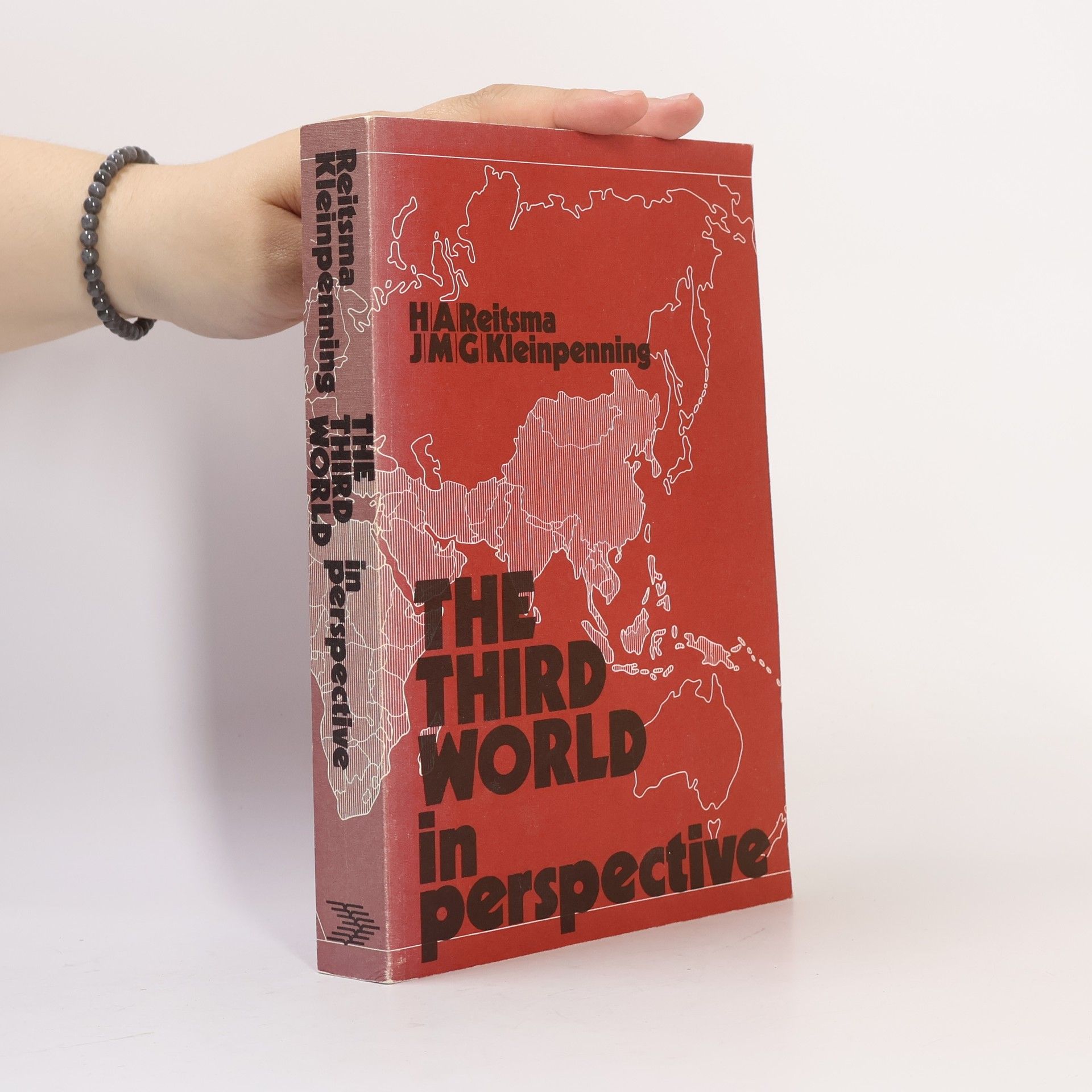 J.M.G. Kleinpenning Man and Environment - 18: The Third World in Perspective