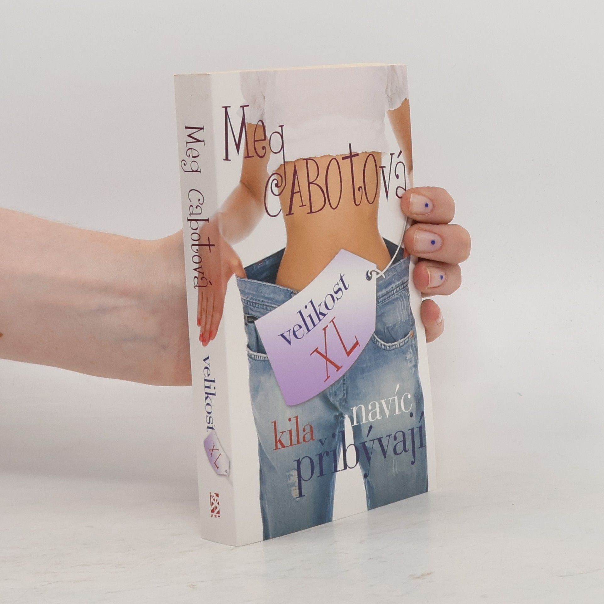 Meg Cabot Velikost XL: kila navíc přibývají