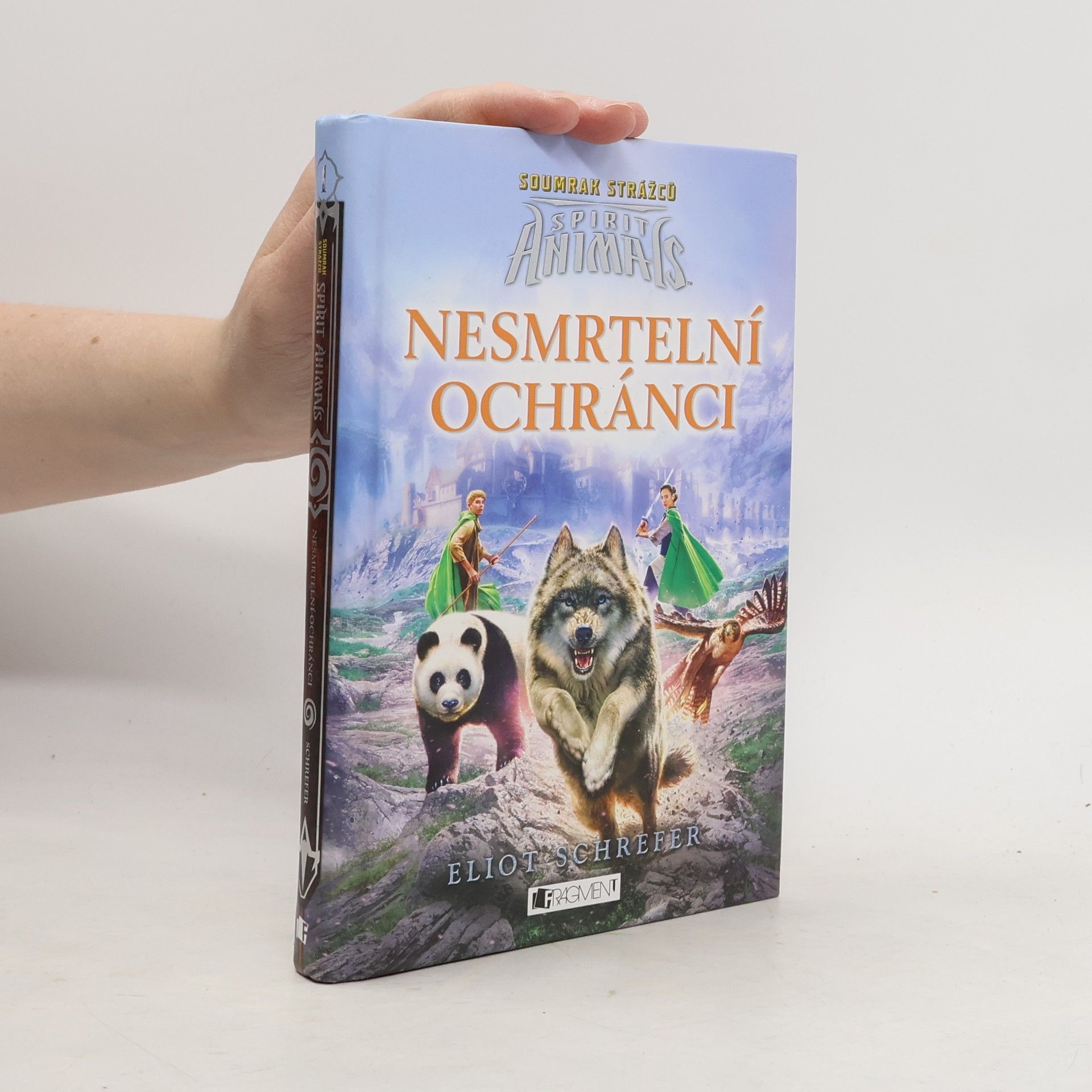Eliot Schrefer Nesmrtelní ochránci