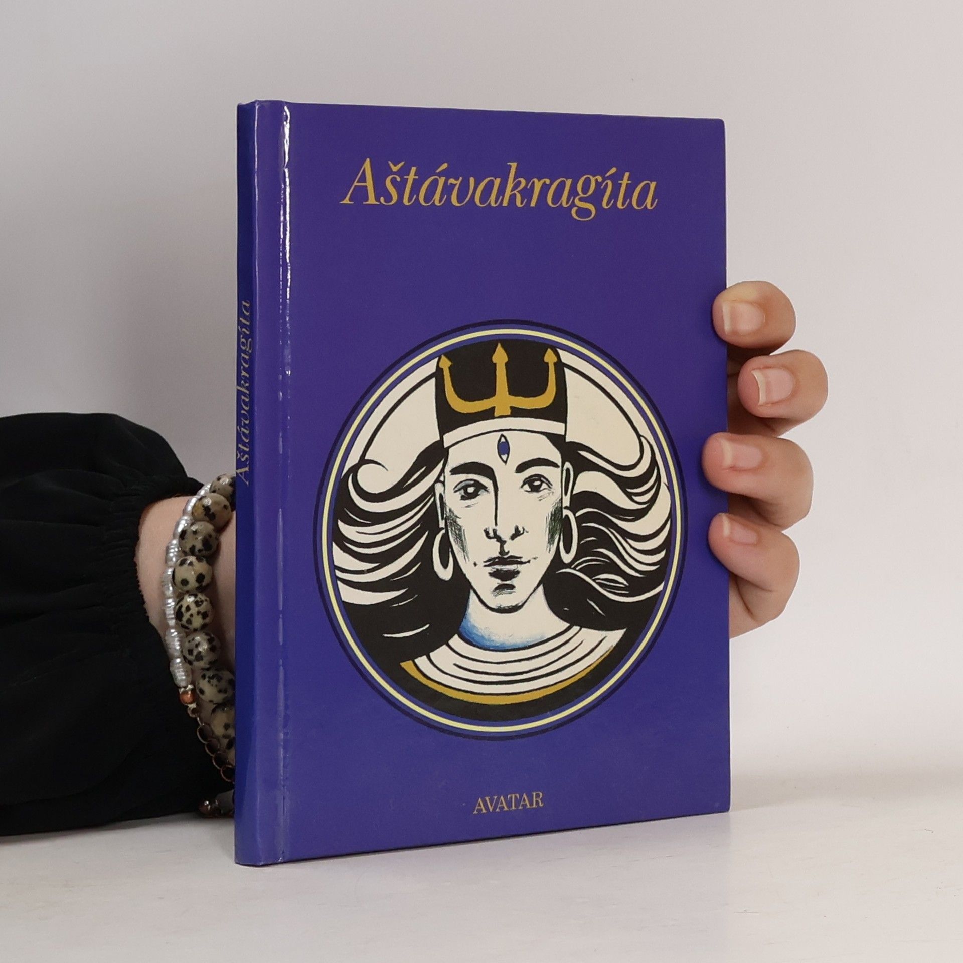 Autores varios Aštávakragíta