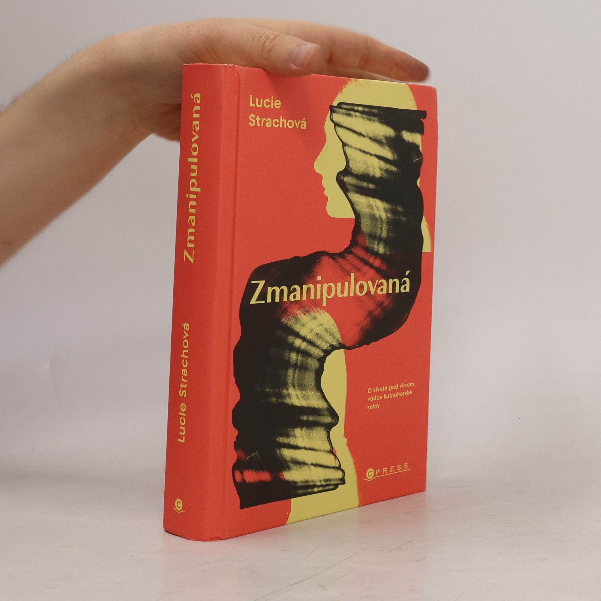 Lucie Strachová Zmanipulovaná