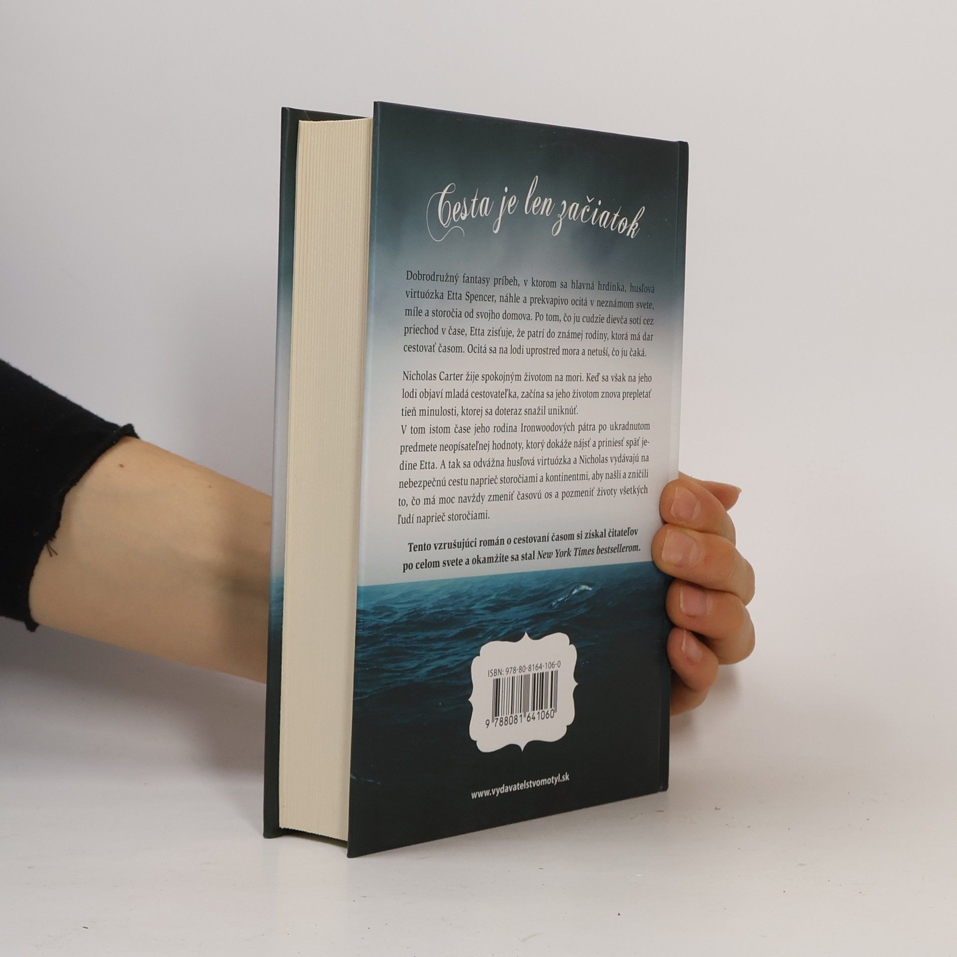 Alexandra Bracken Cestovateľ