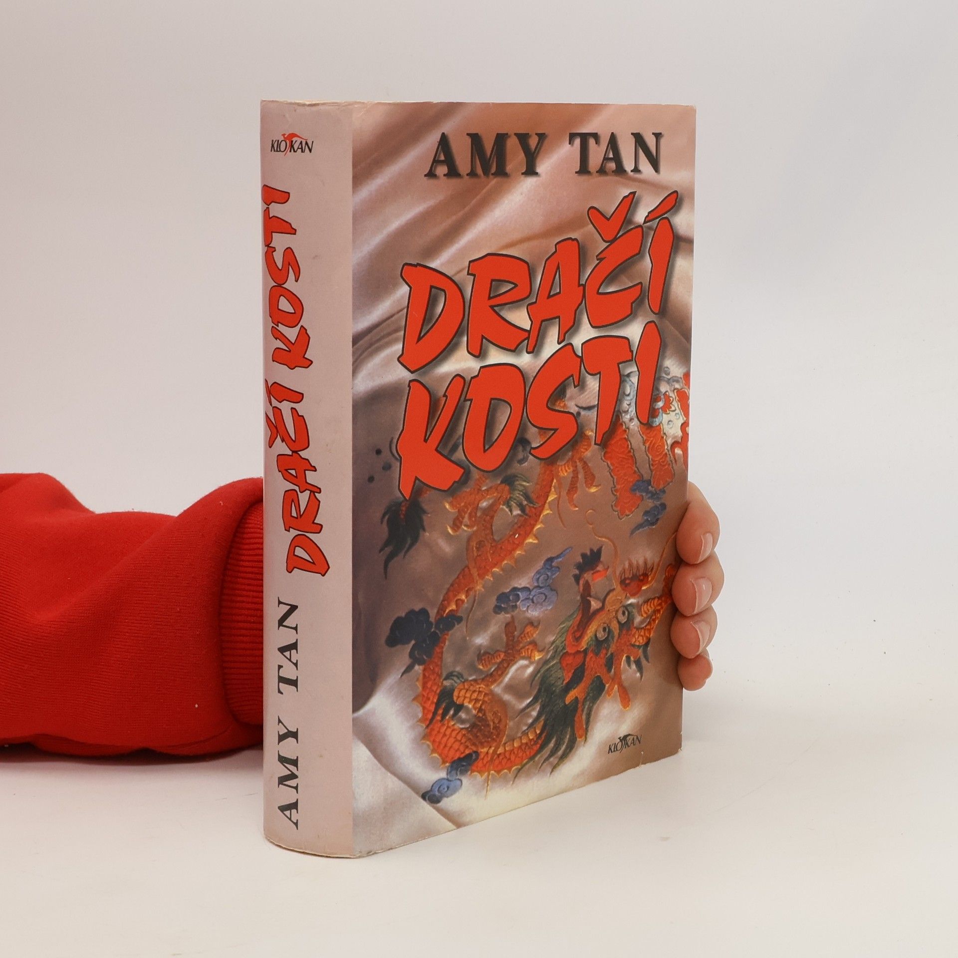 Amy Tan Dračí kosti