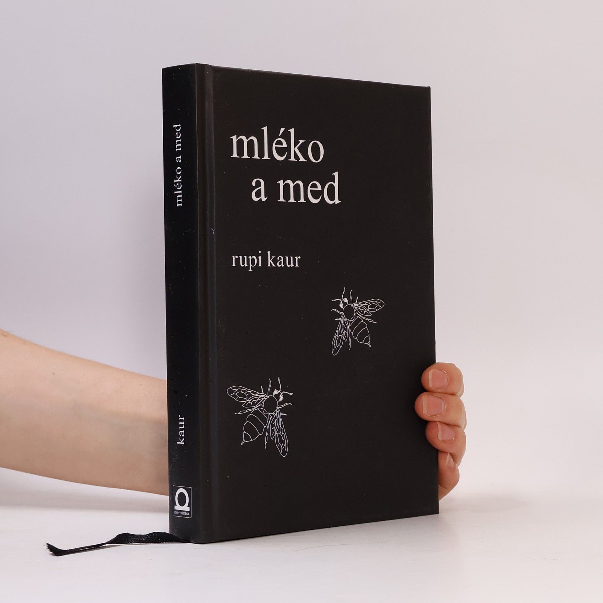 Rupi Kaur Mléko a med