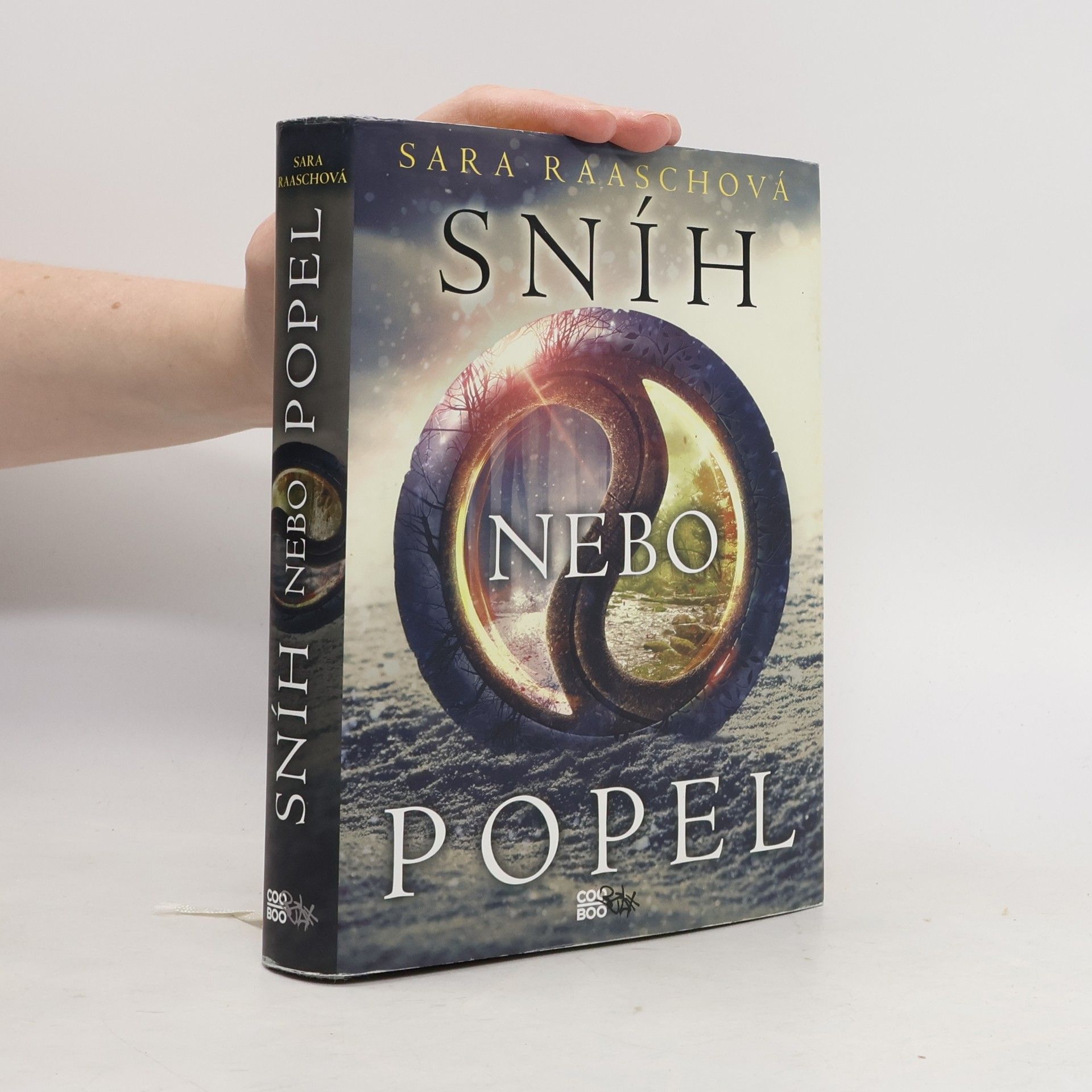 Sara Raash Sníh nebo popel