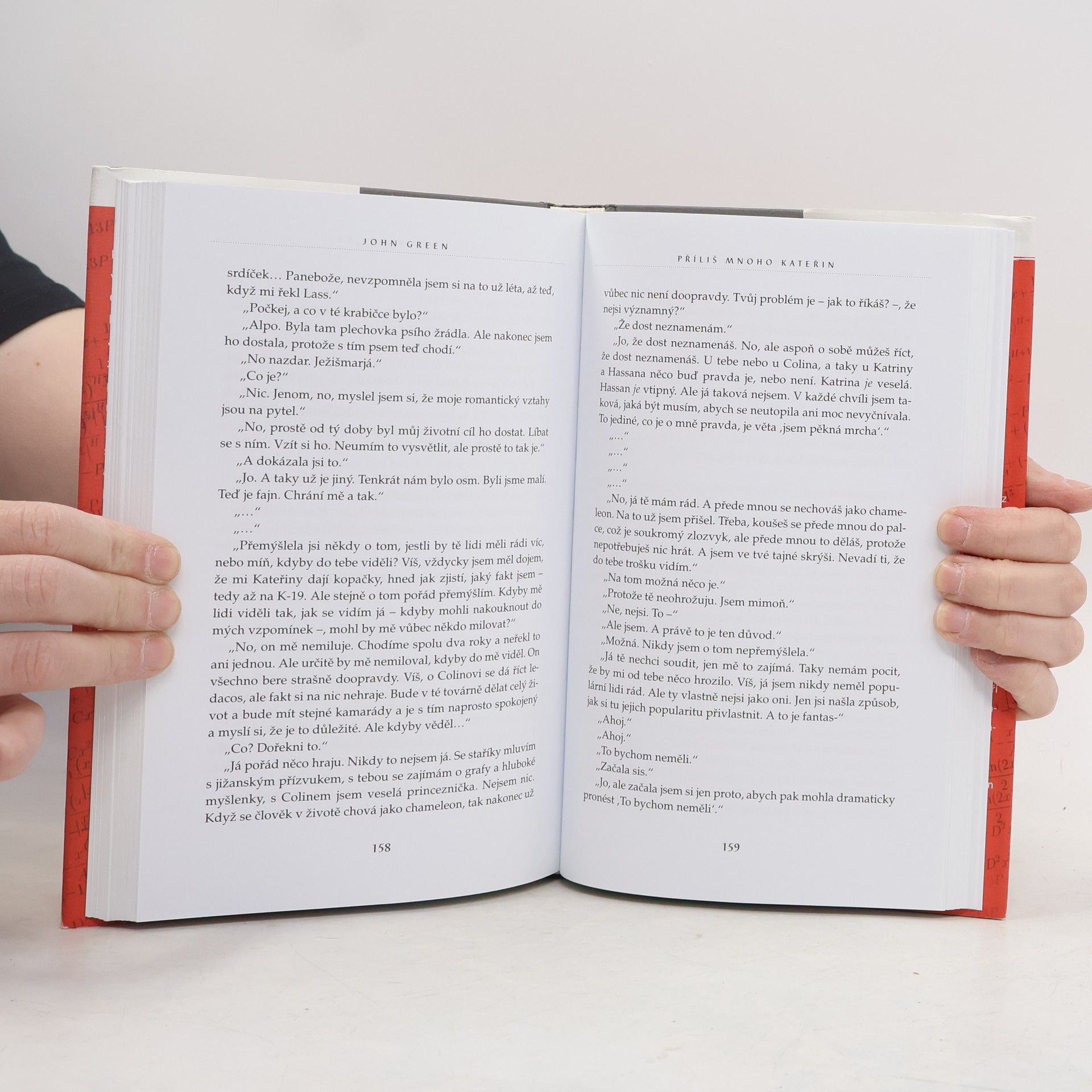 John Green Příliš mnoho Kateřin