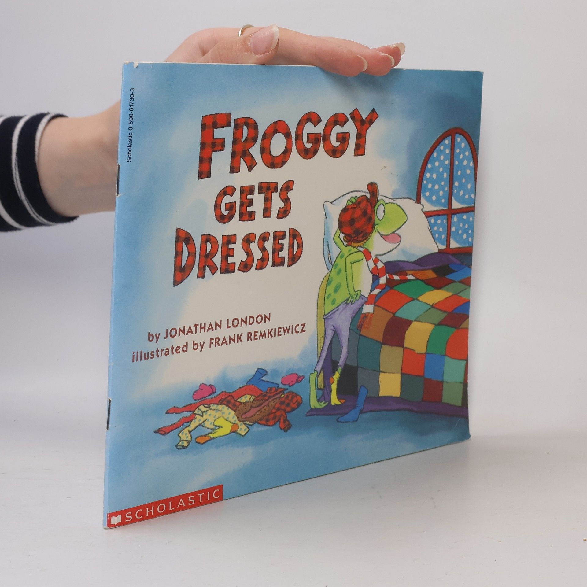 Froggy Gets Dressed