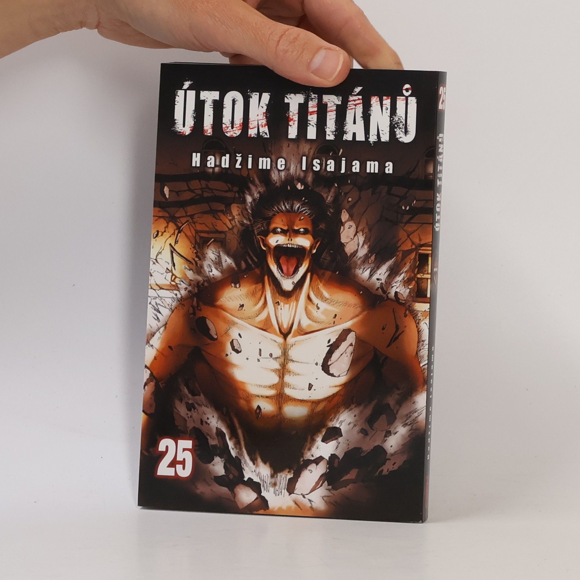 Hajime Isayama Útok titánů 25