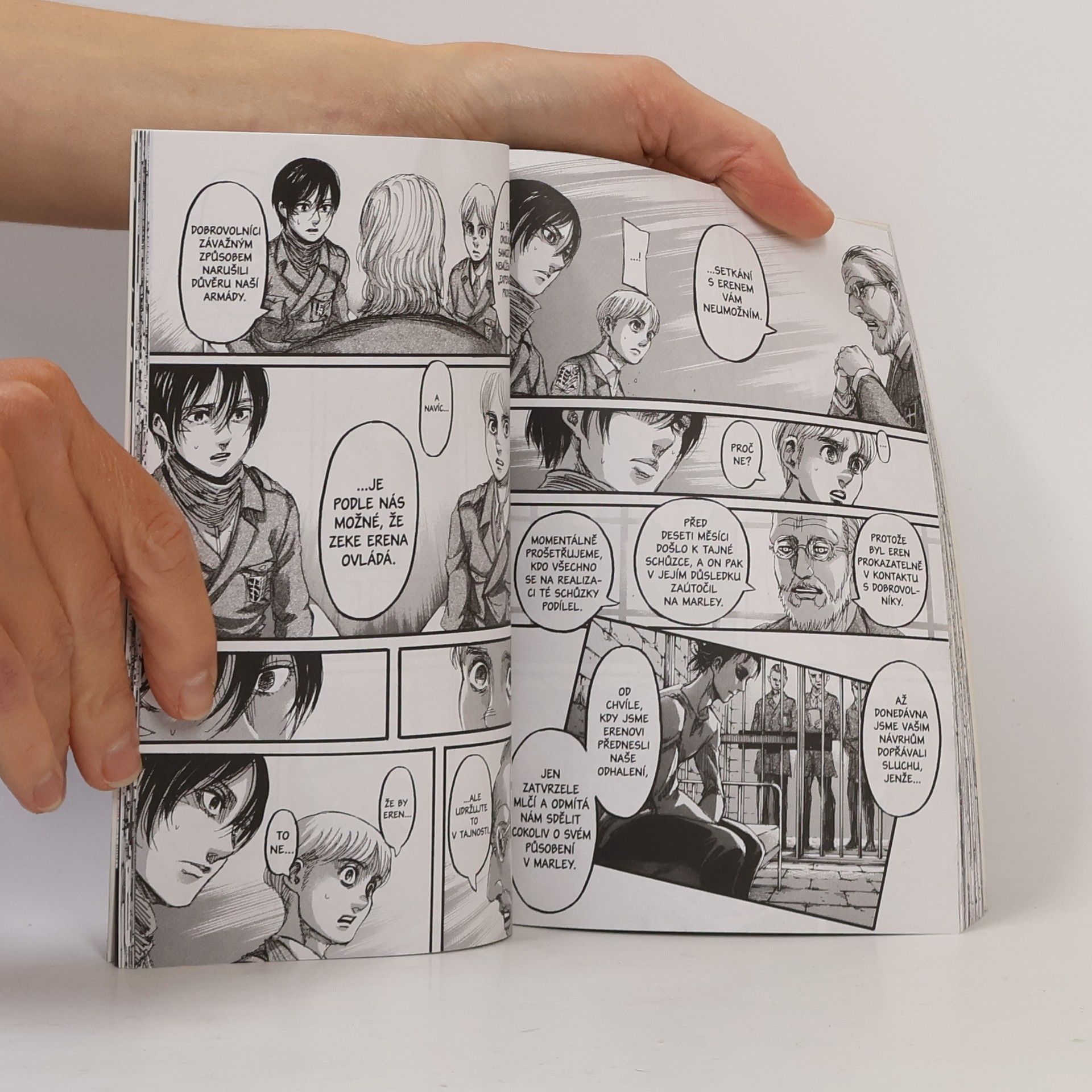 Hajime Isayama Útok titánů. 27