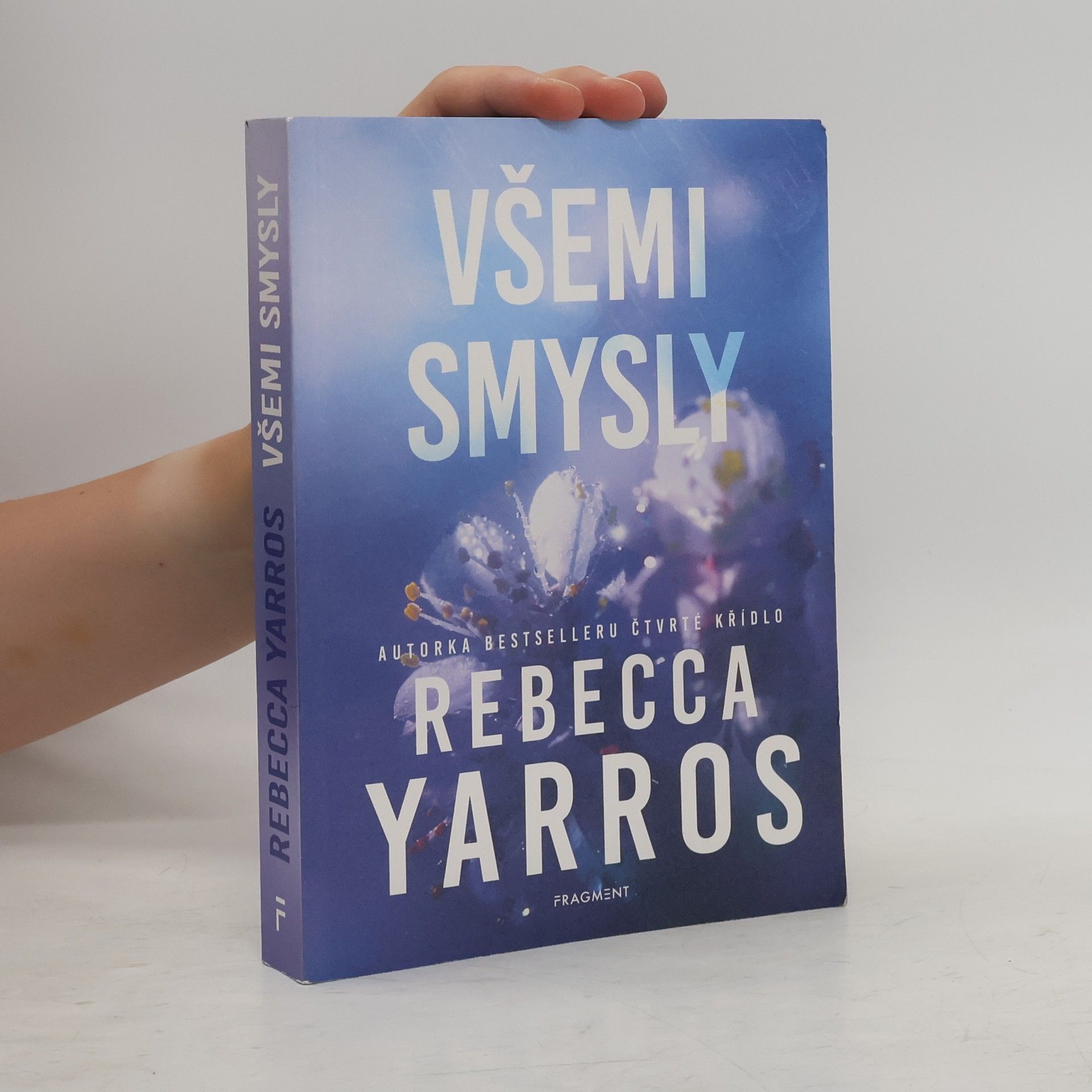 Rebecca Yarros Všemi smysly
