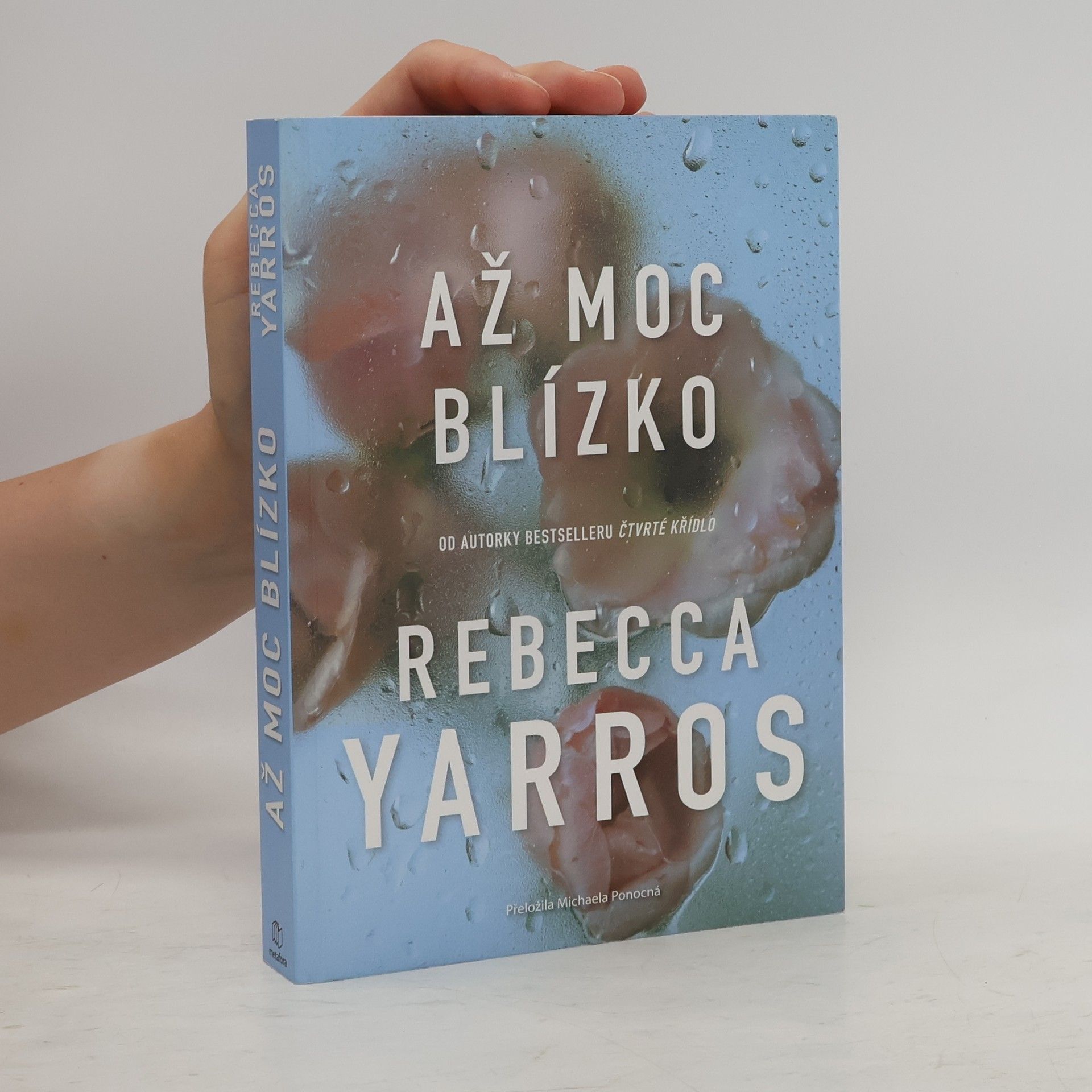 Až moc blízko