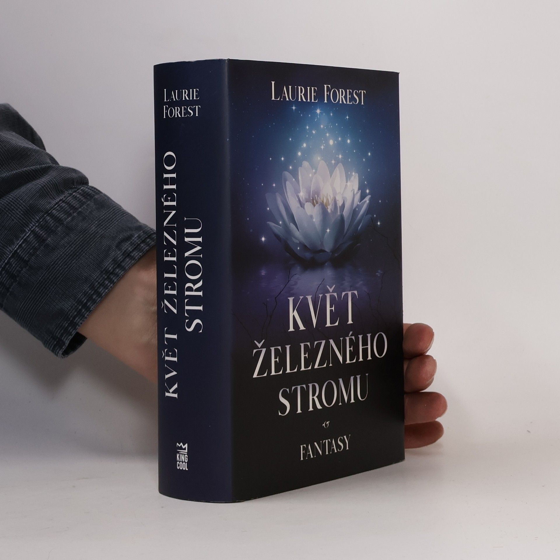 Laurie Forest Květ železného stromu