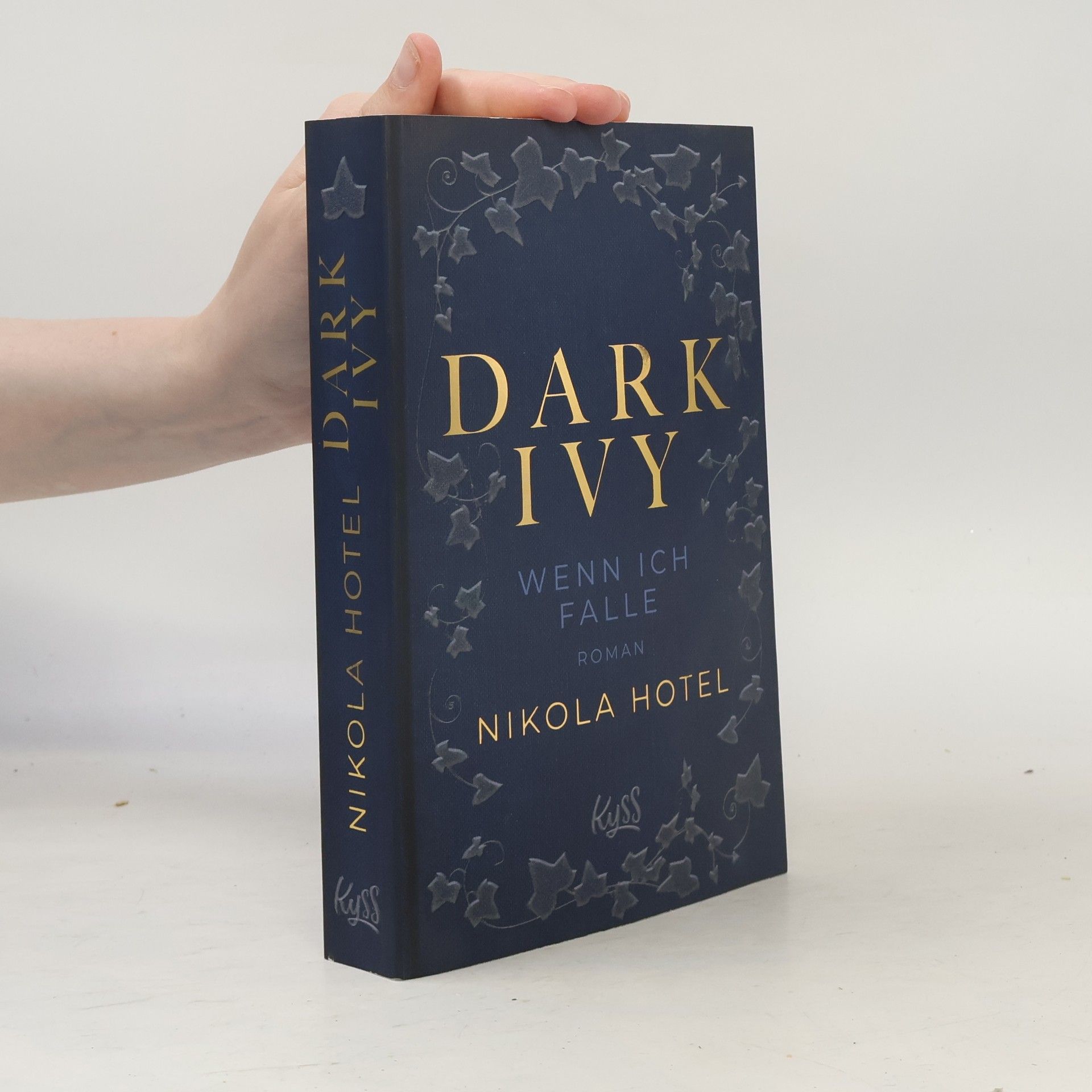 Nikola Hotel Dark Ivy - Wenn ich falle