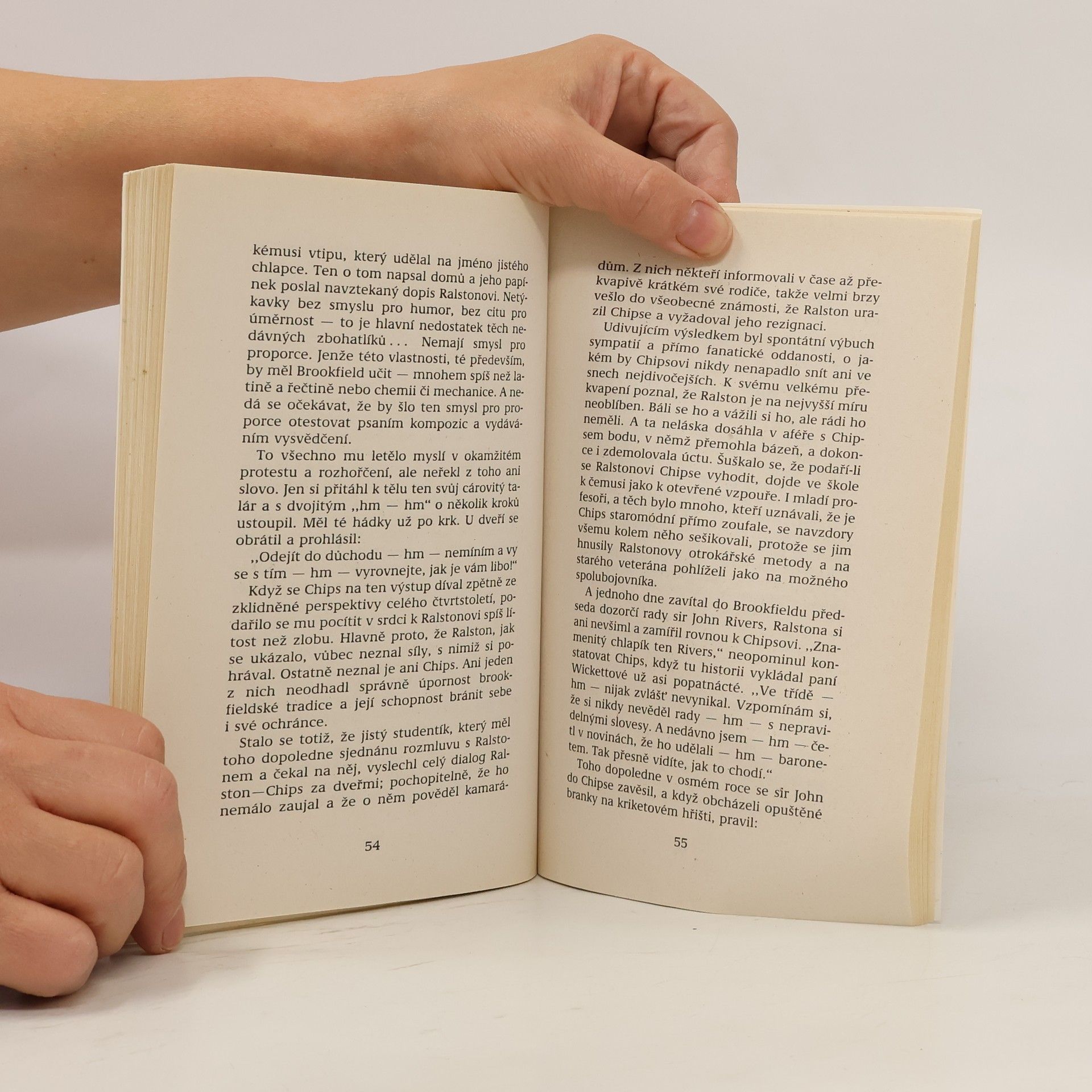 James Hilton Sbohem, pane profesore