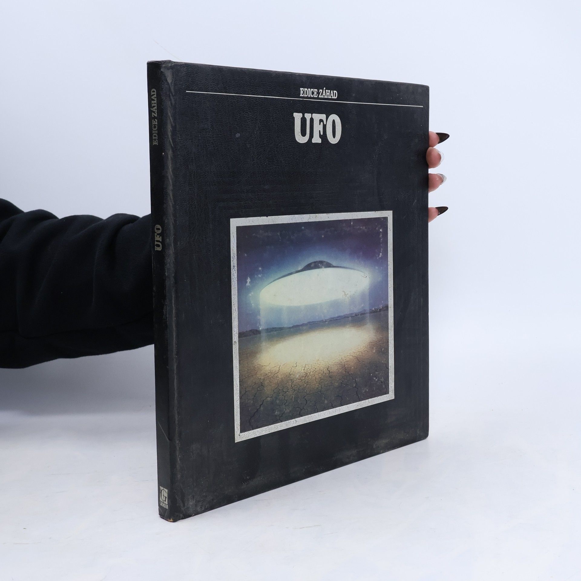 Ellen Phillips Edice záhad. UFO