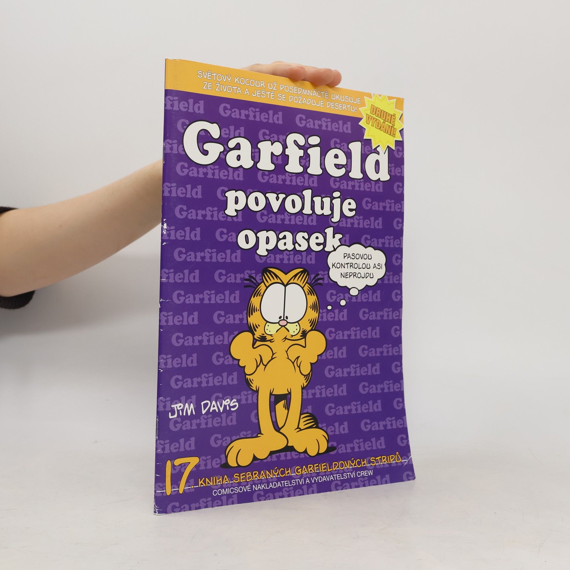 Jim Davis Garfield povoluje opasek