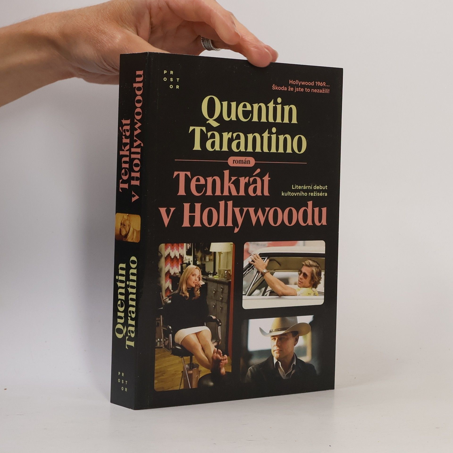Quentin Tarantino Tenkrát v Hollywoodu : román