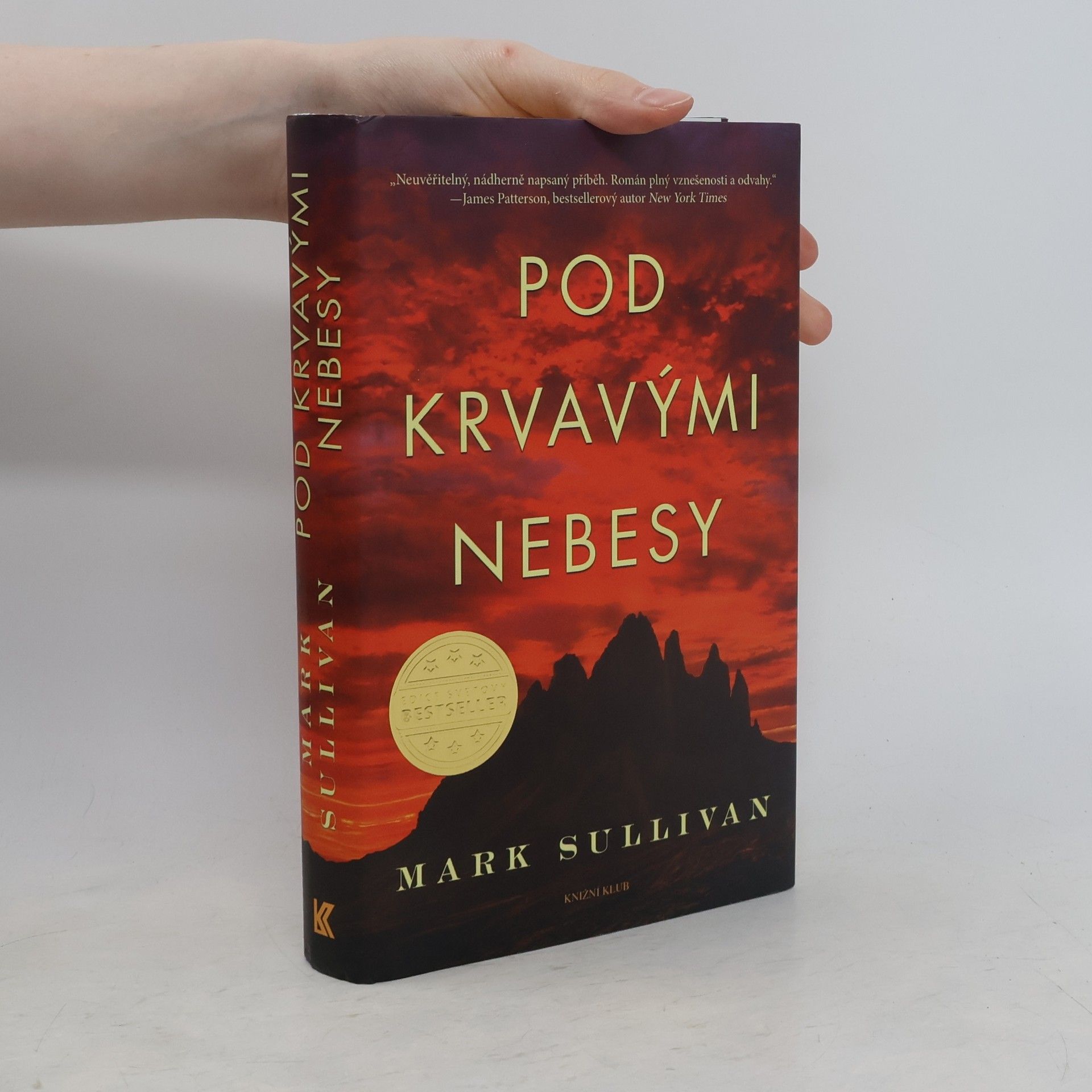 Mark T. Sullivan Pod krvavými nebesy