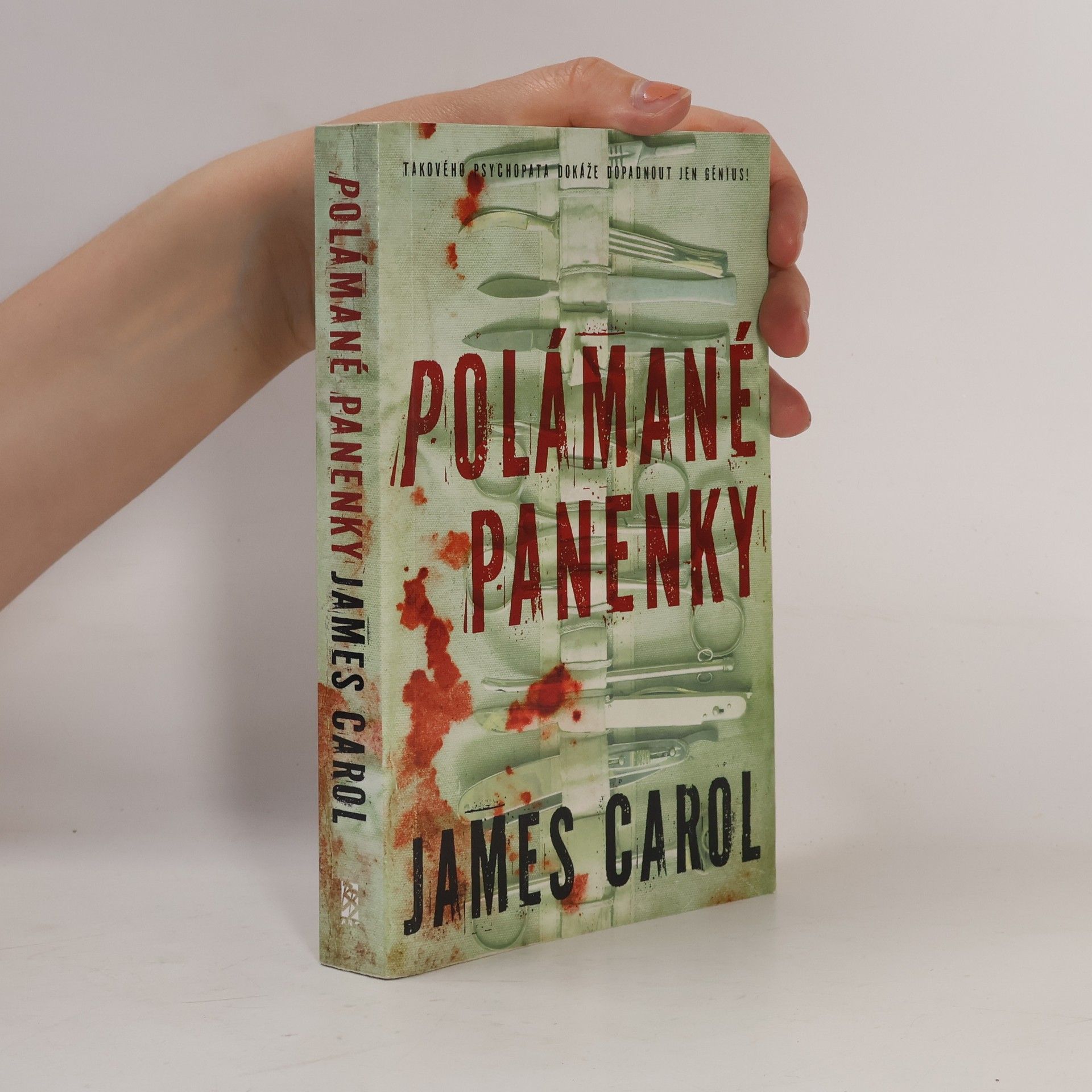 James Carol Polámané panenky