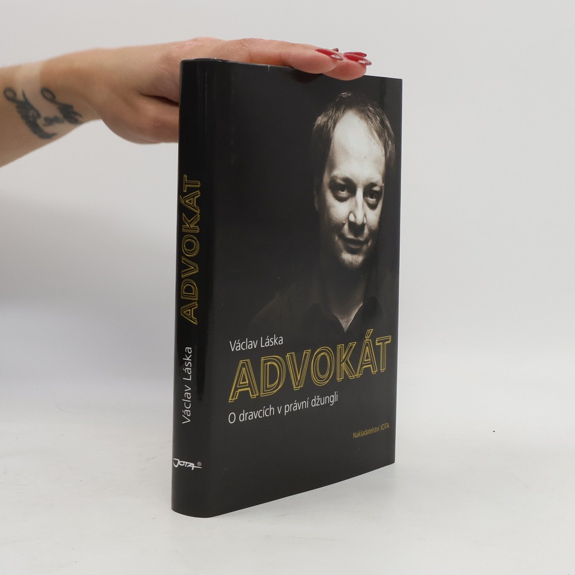 Václav Láska Advokát. O dravcích v právní džungli