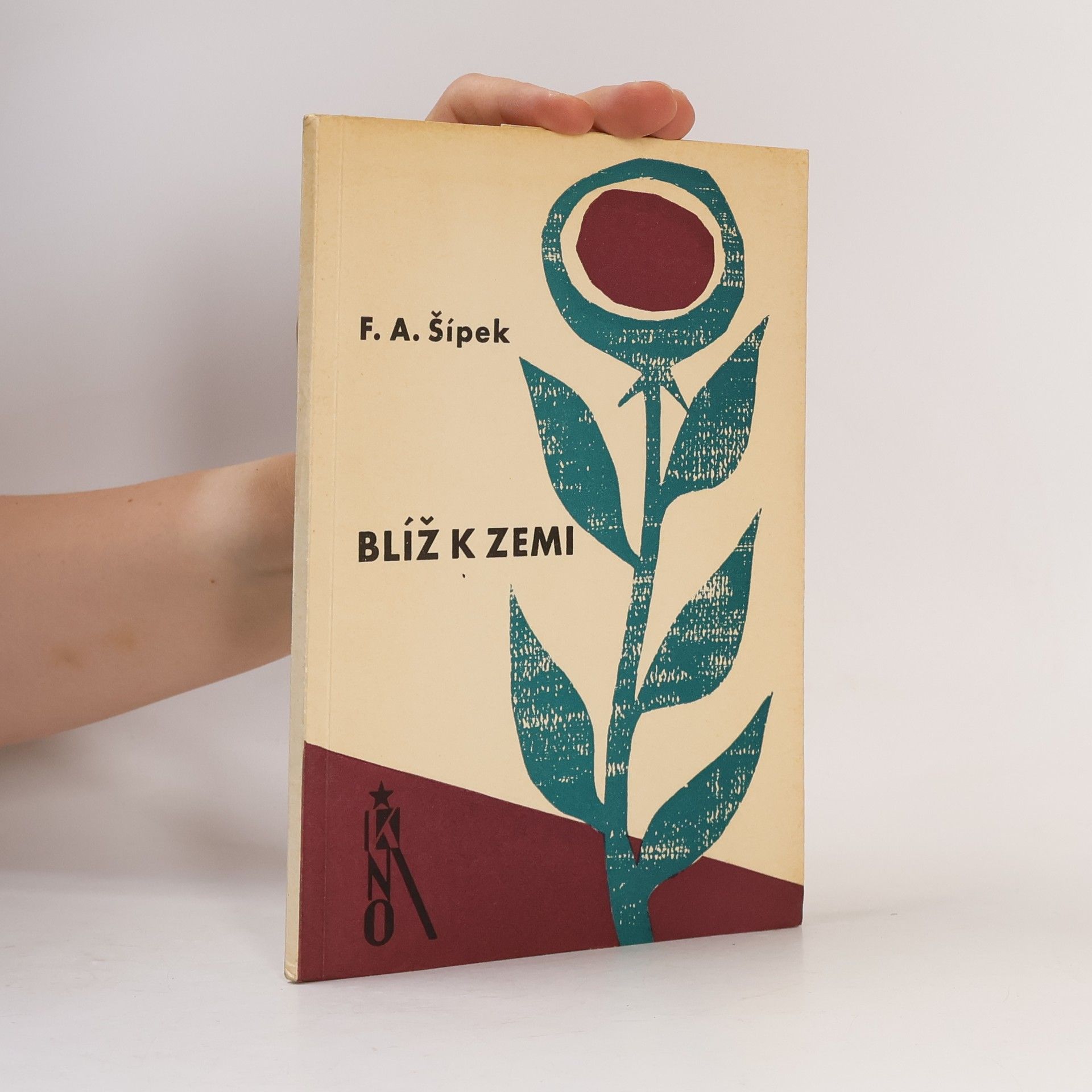 F. A. Šípek Blíž k zemi
