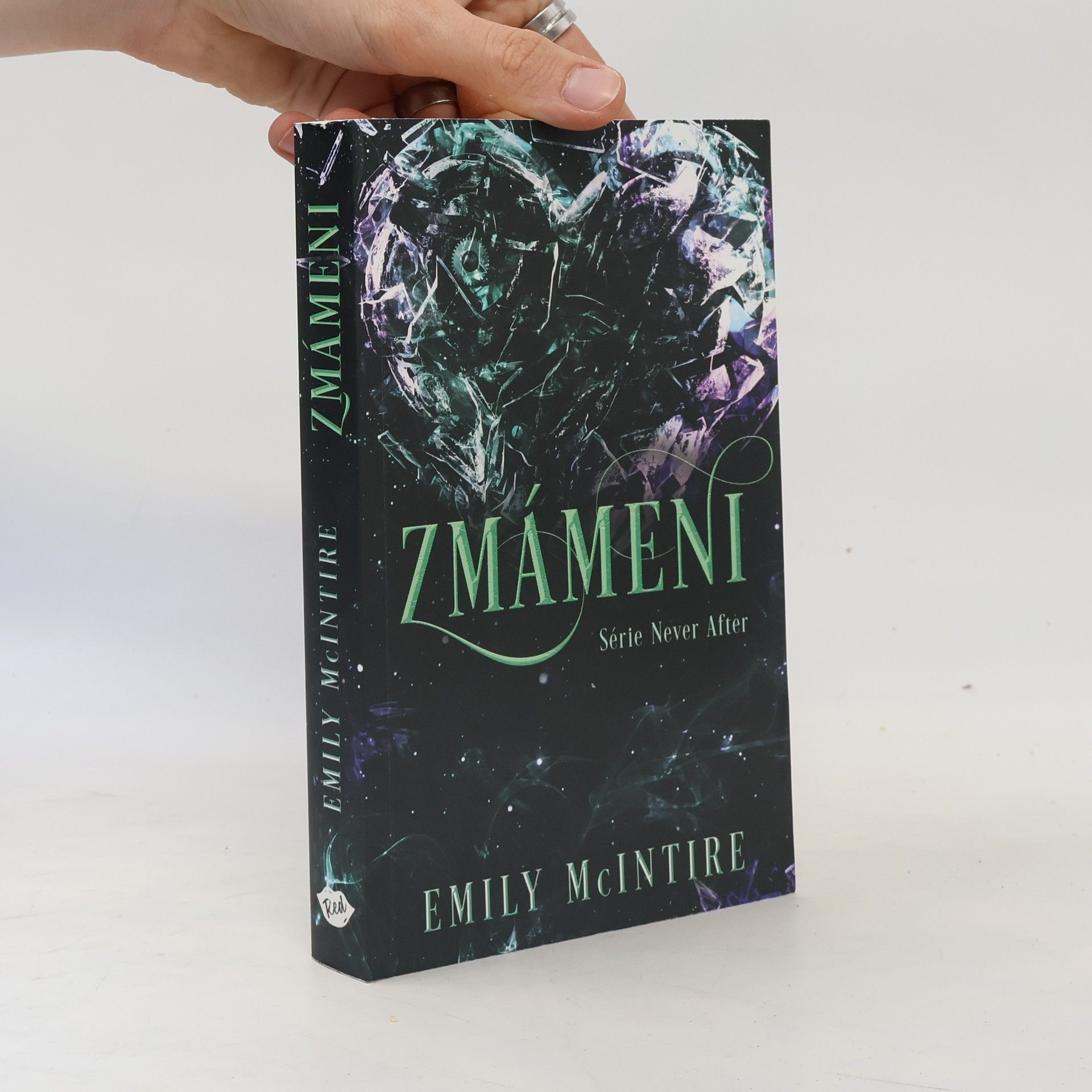 Emily McIntire Zmámeni
