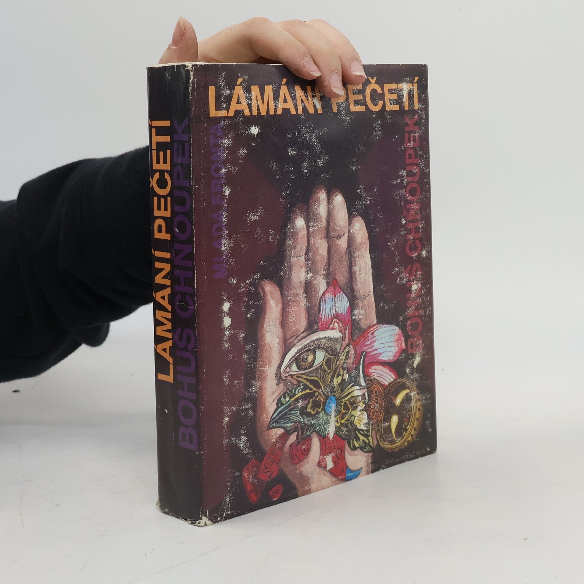J. Navrátil Lámání pečetí