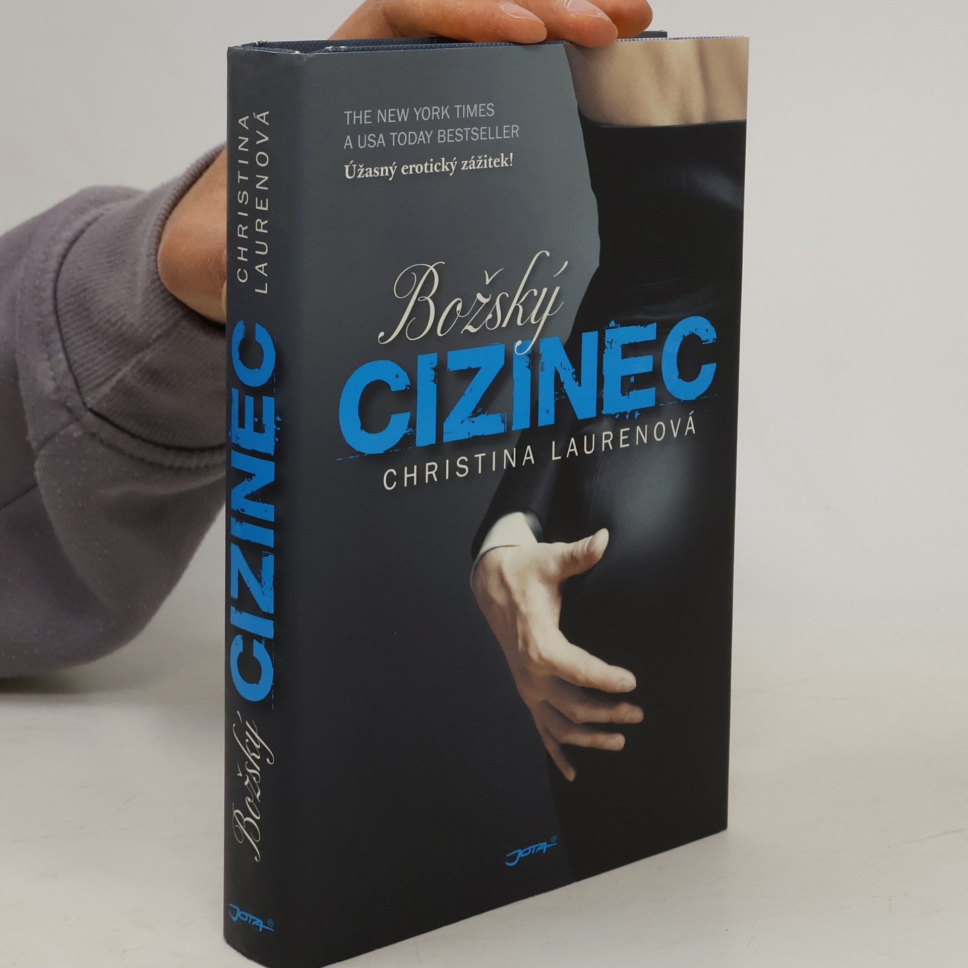 Christina Lauren Božský cizinec
