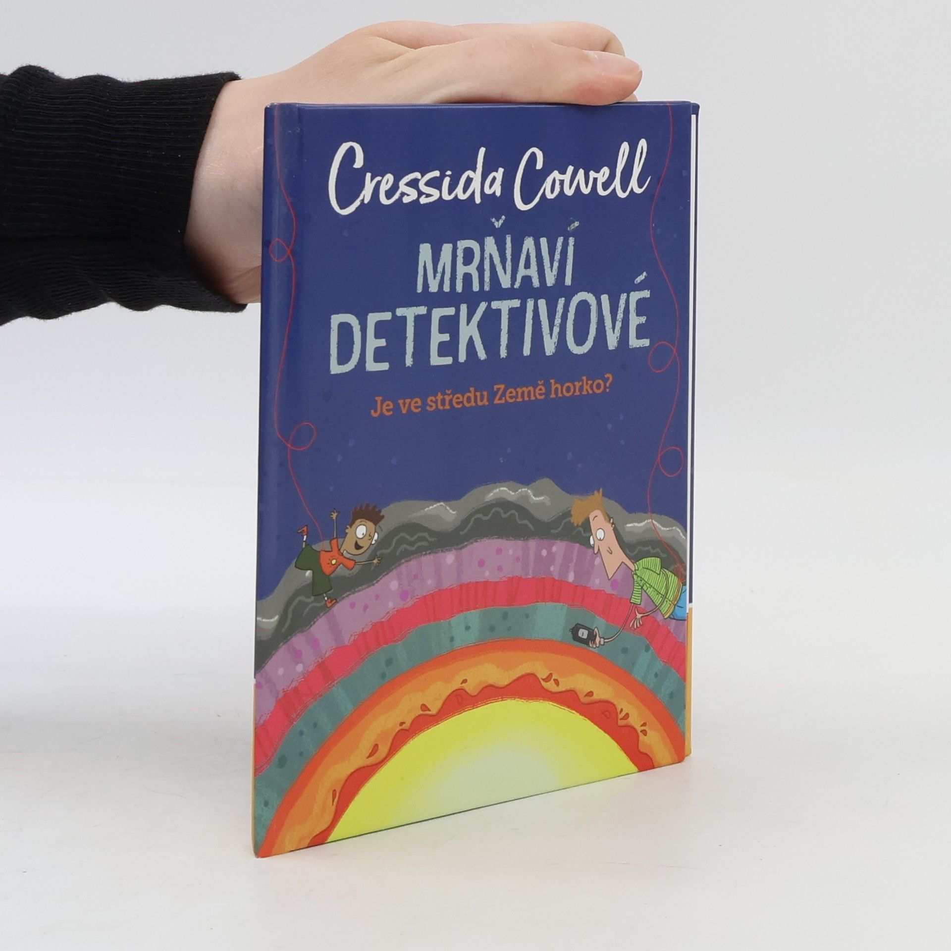 Mrňaví detektivové. Je ve středu Země horko?