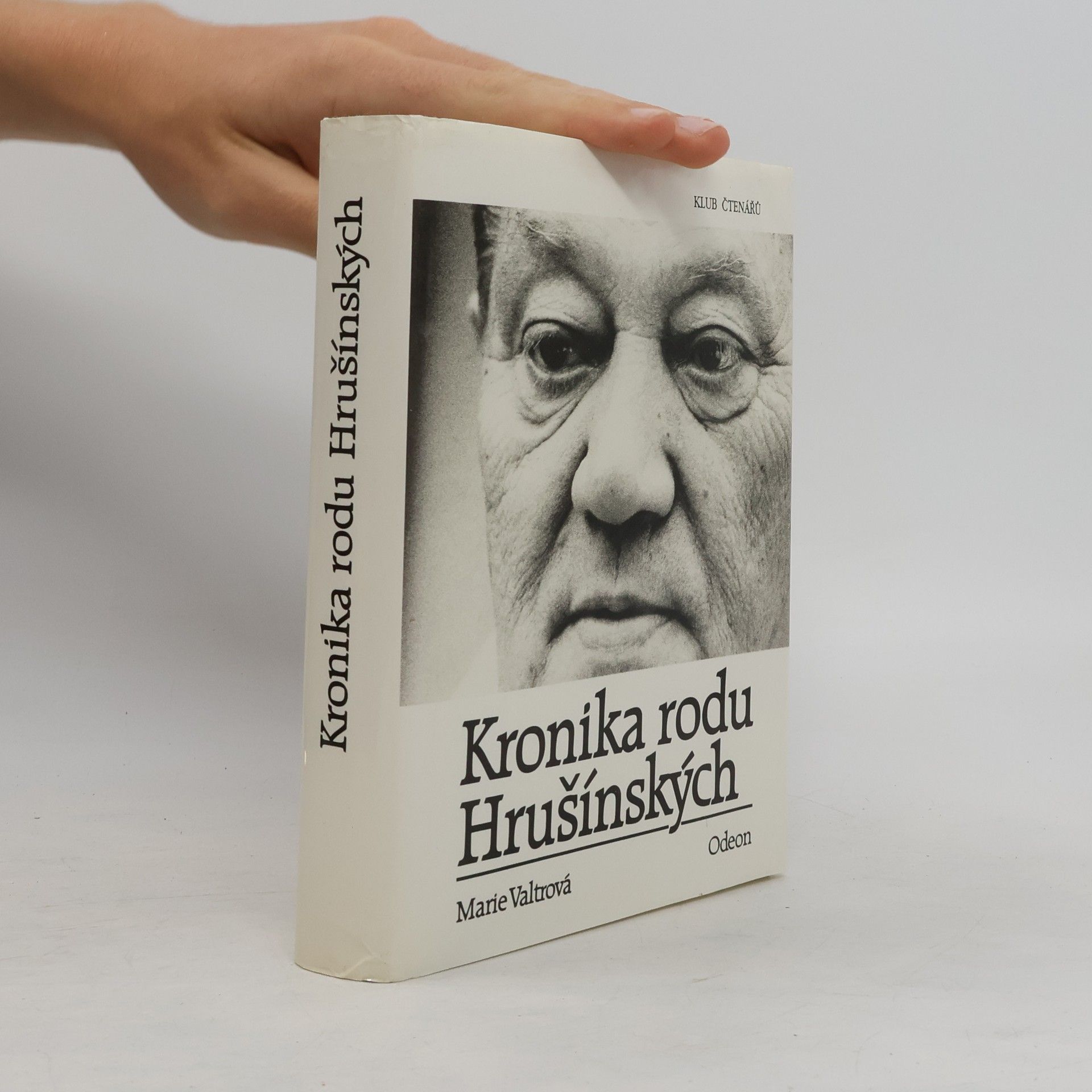 Marie Valtrová Kronika rodu Hrušínských