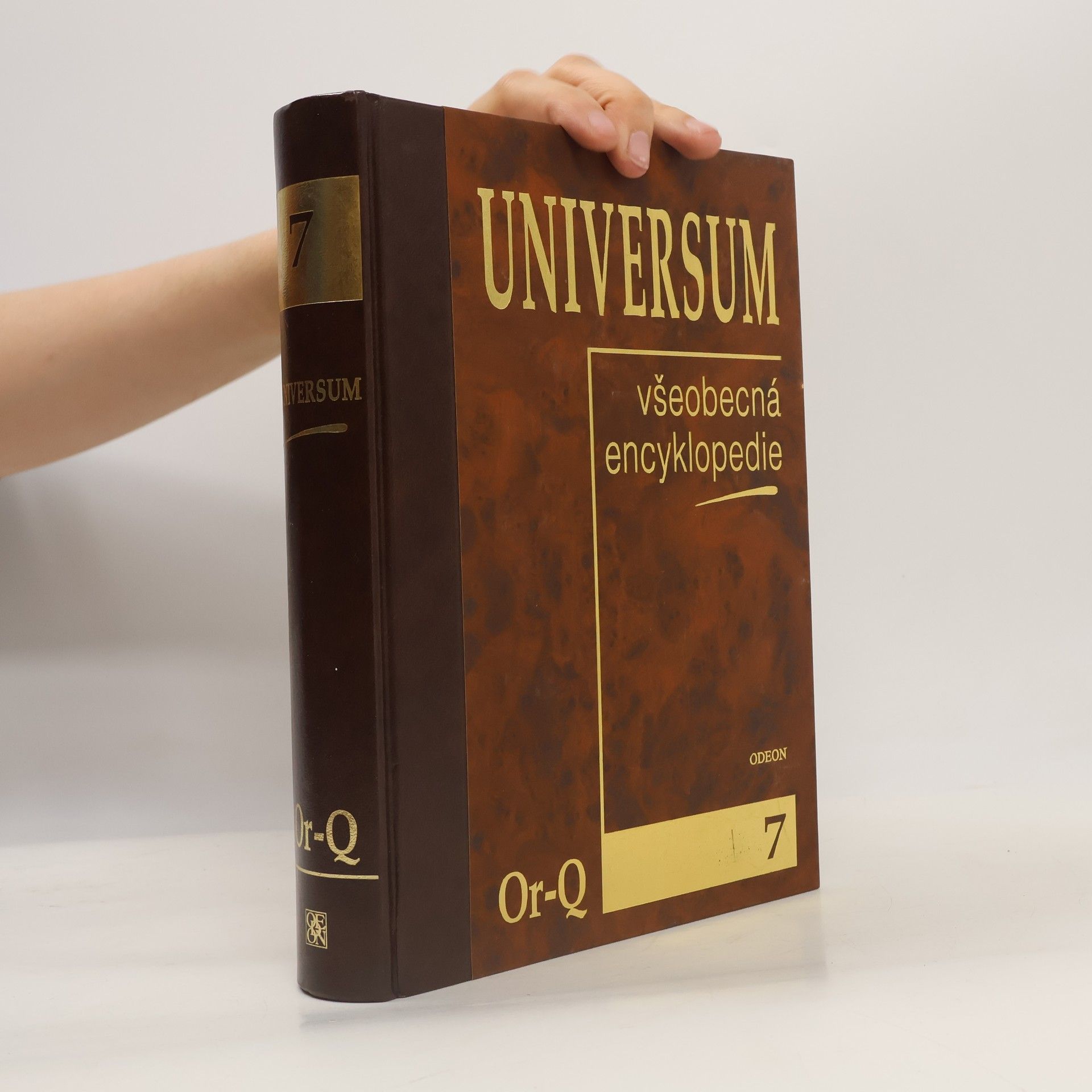 Autores varios Universum 7