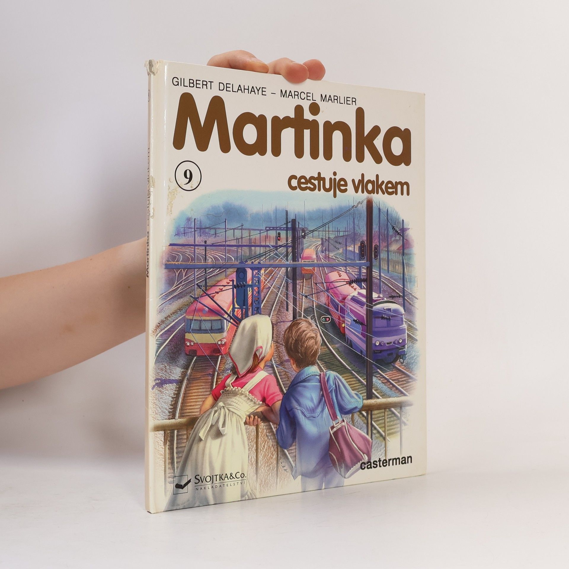 Martinka cestuje vlakem