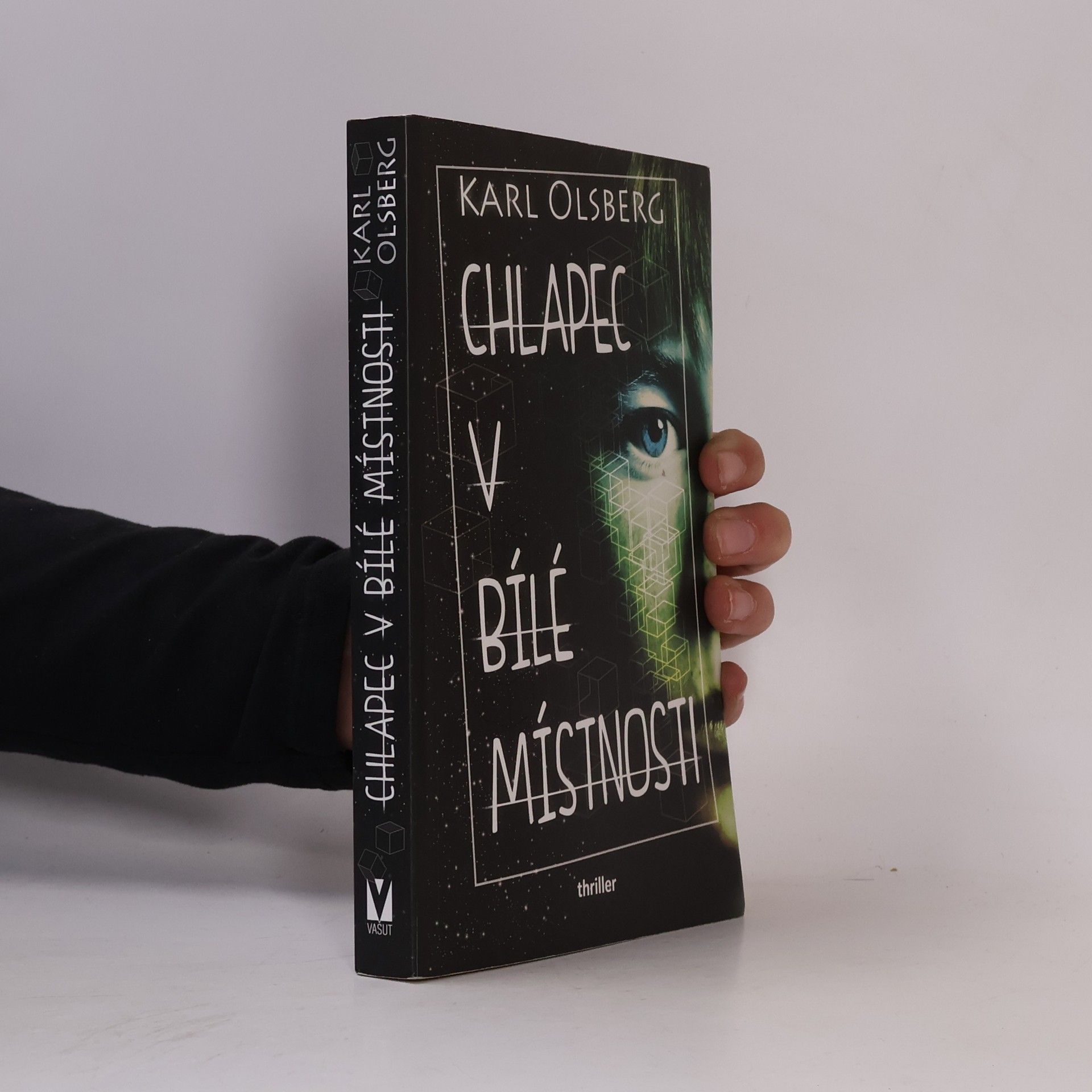 Karl Olsberg Chlapec v bílé místnosti
