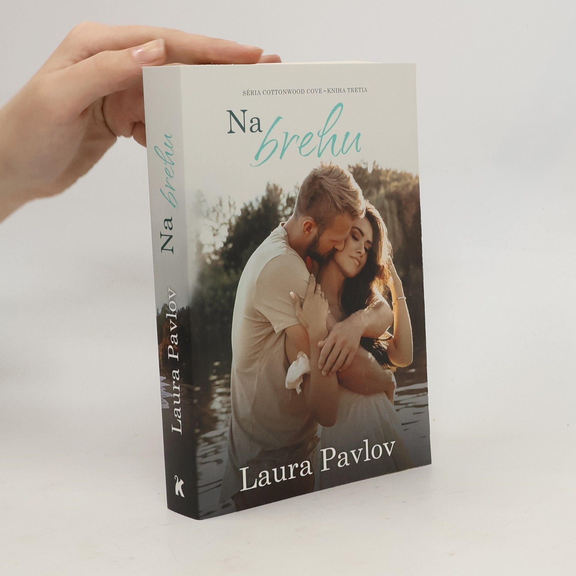 Laura Pavlov Na brehu