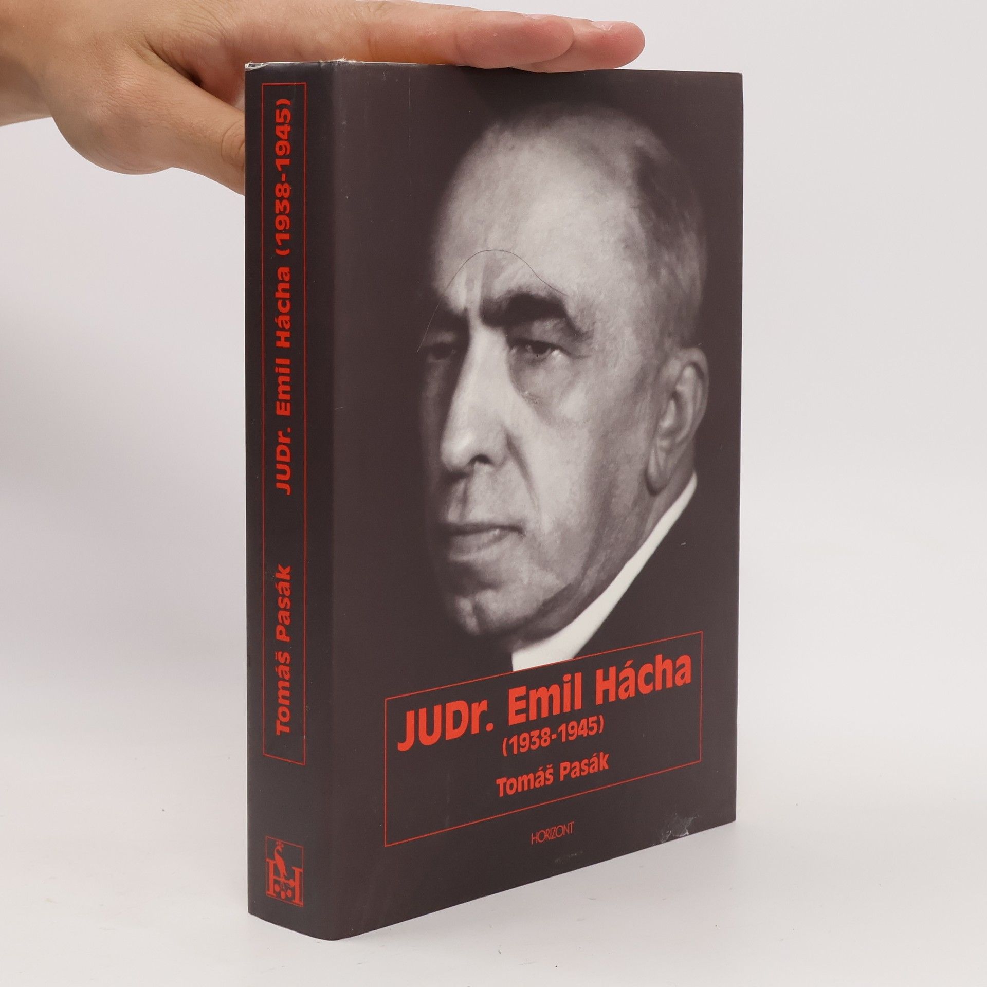 Tomáš Pasák JUDr. Emil Hácha : (1938-1945)