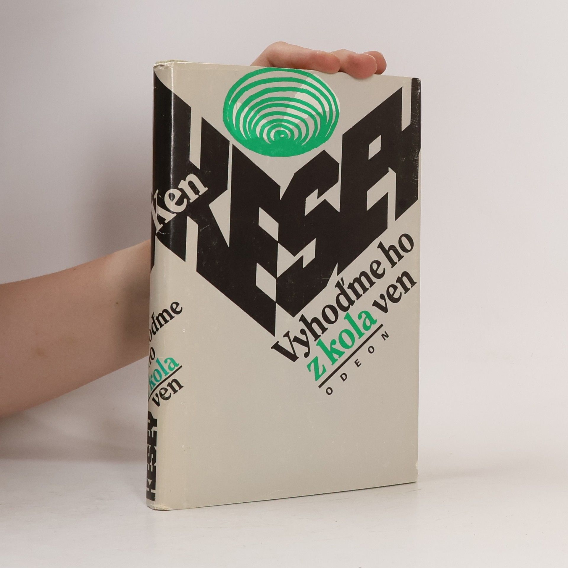 Ken Kesey Vyhoďme ho z kola ven