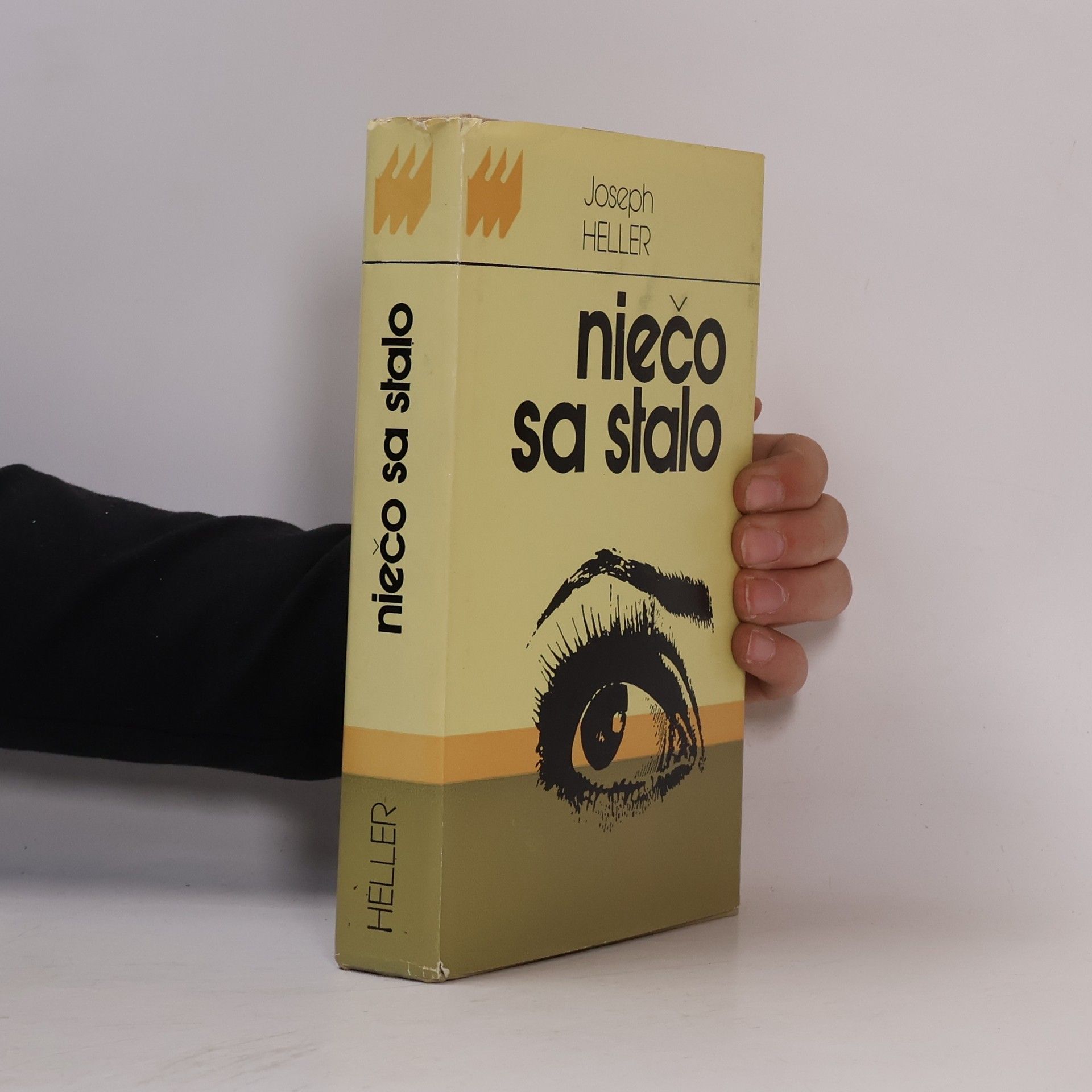Joseph Heller Niečo sa stalo