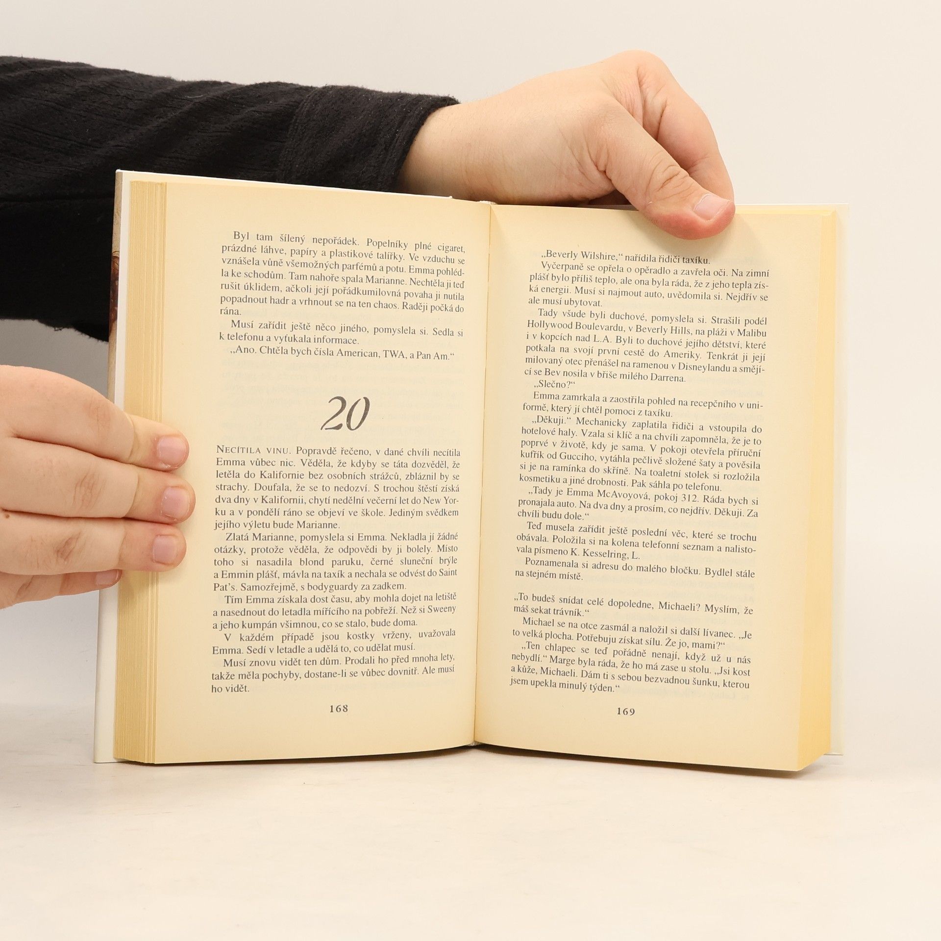 Nora Roberts Veřejná tajemství