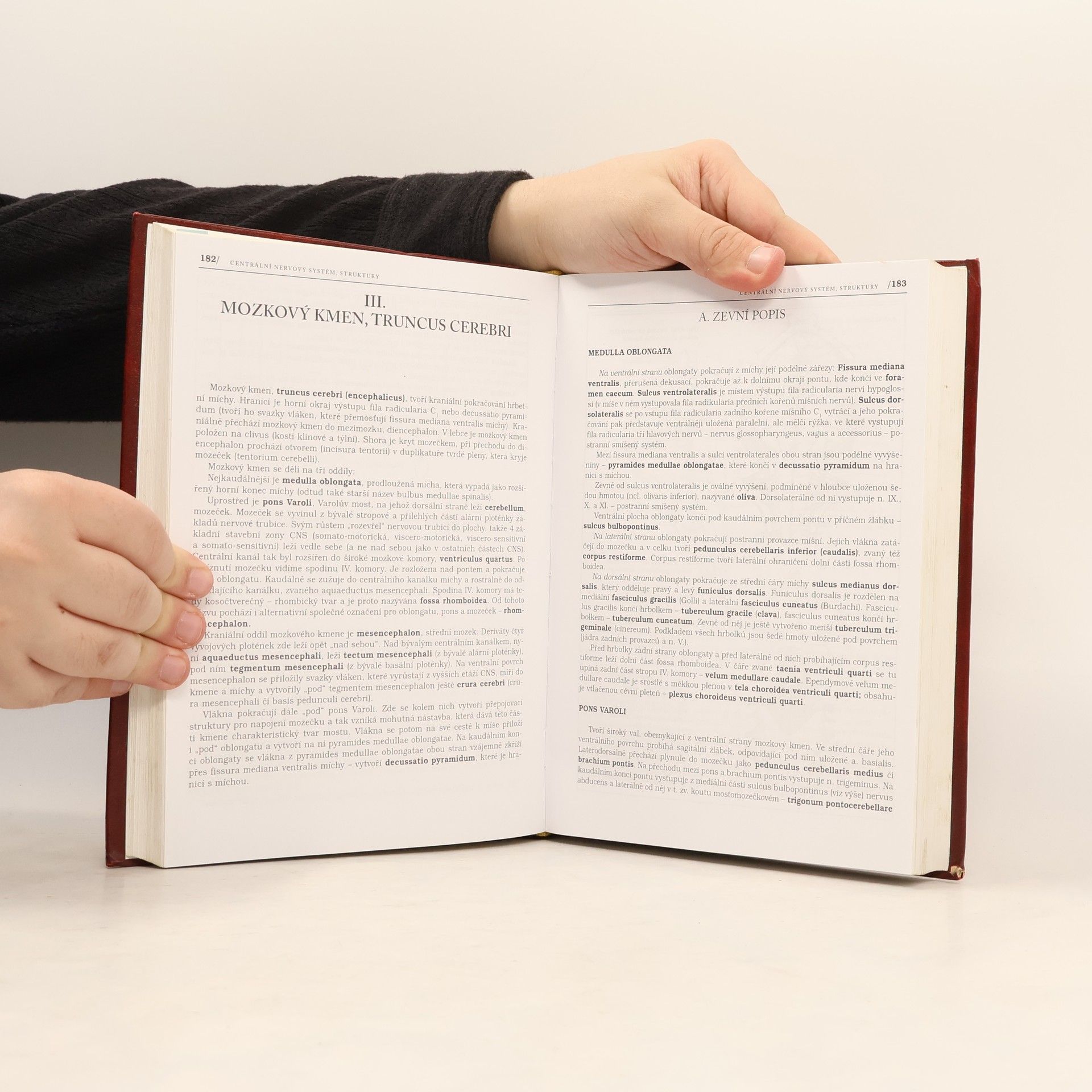 Pavel Petrovický Anatomie s topografií a klinickými aplikacemi. III. svazek, Neuroanatomie, smyslová ústrojí a kůže