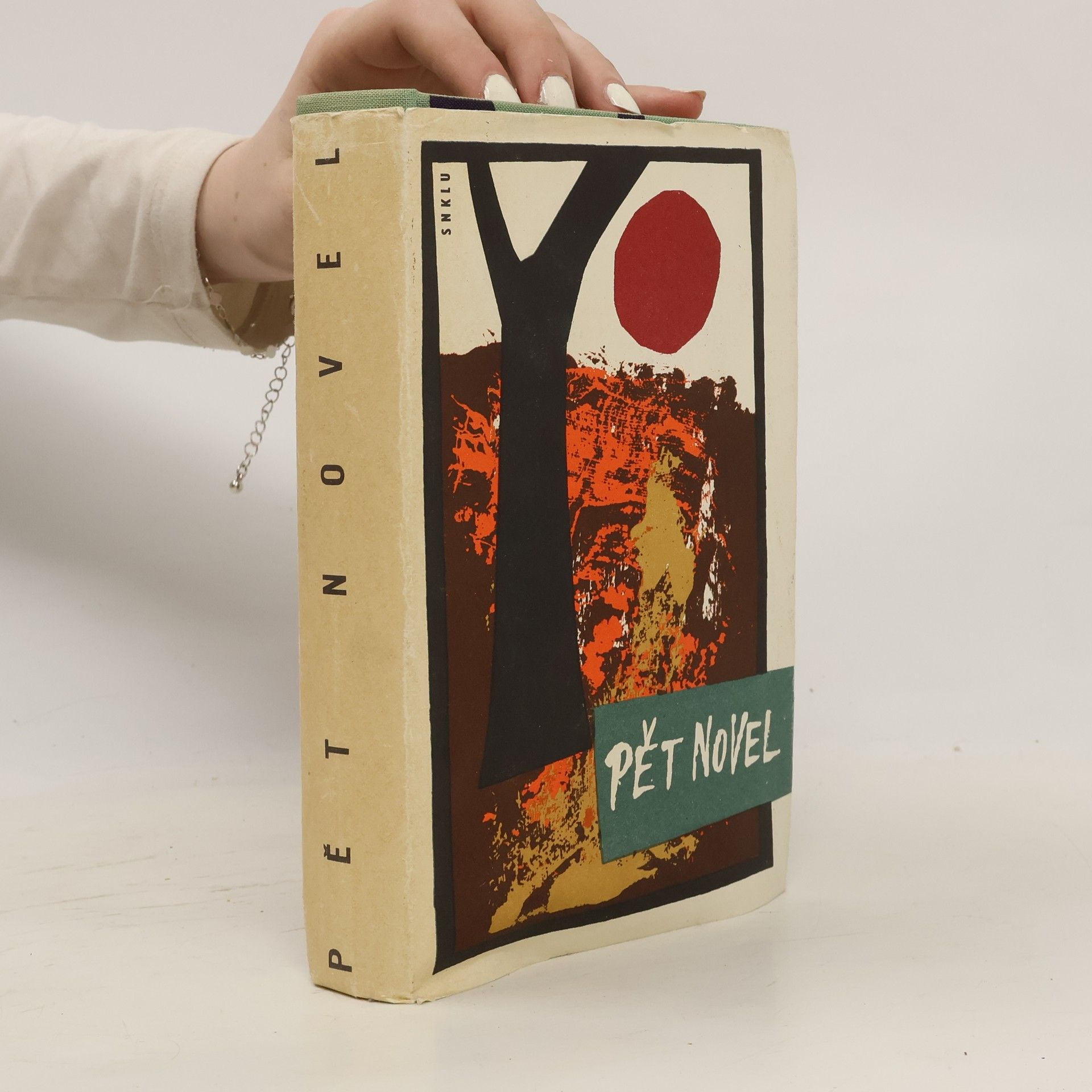 Pět novel