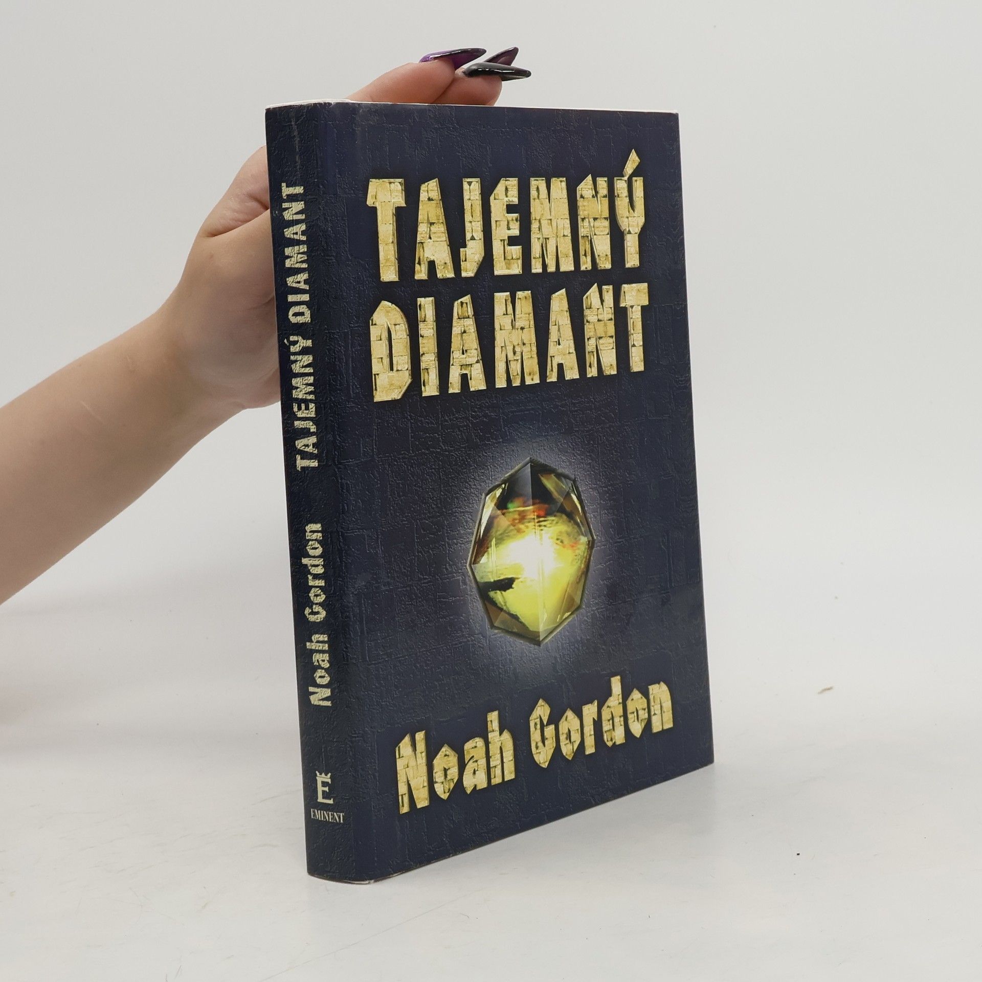 Noah Gordon Tajemný diamant