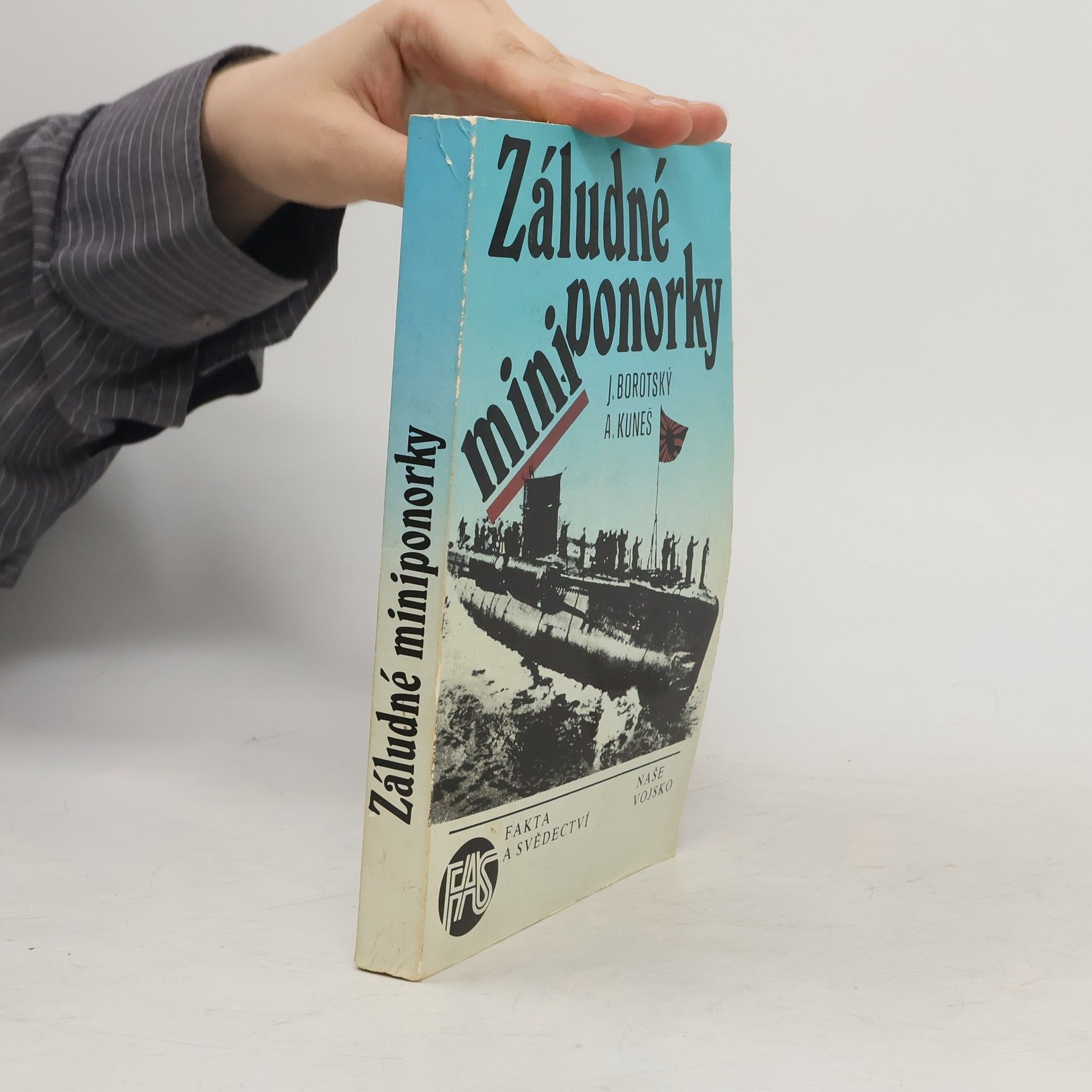Alexandr Kuneš Záludné miniponorky